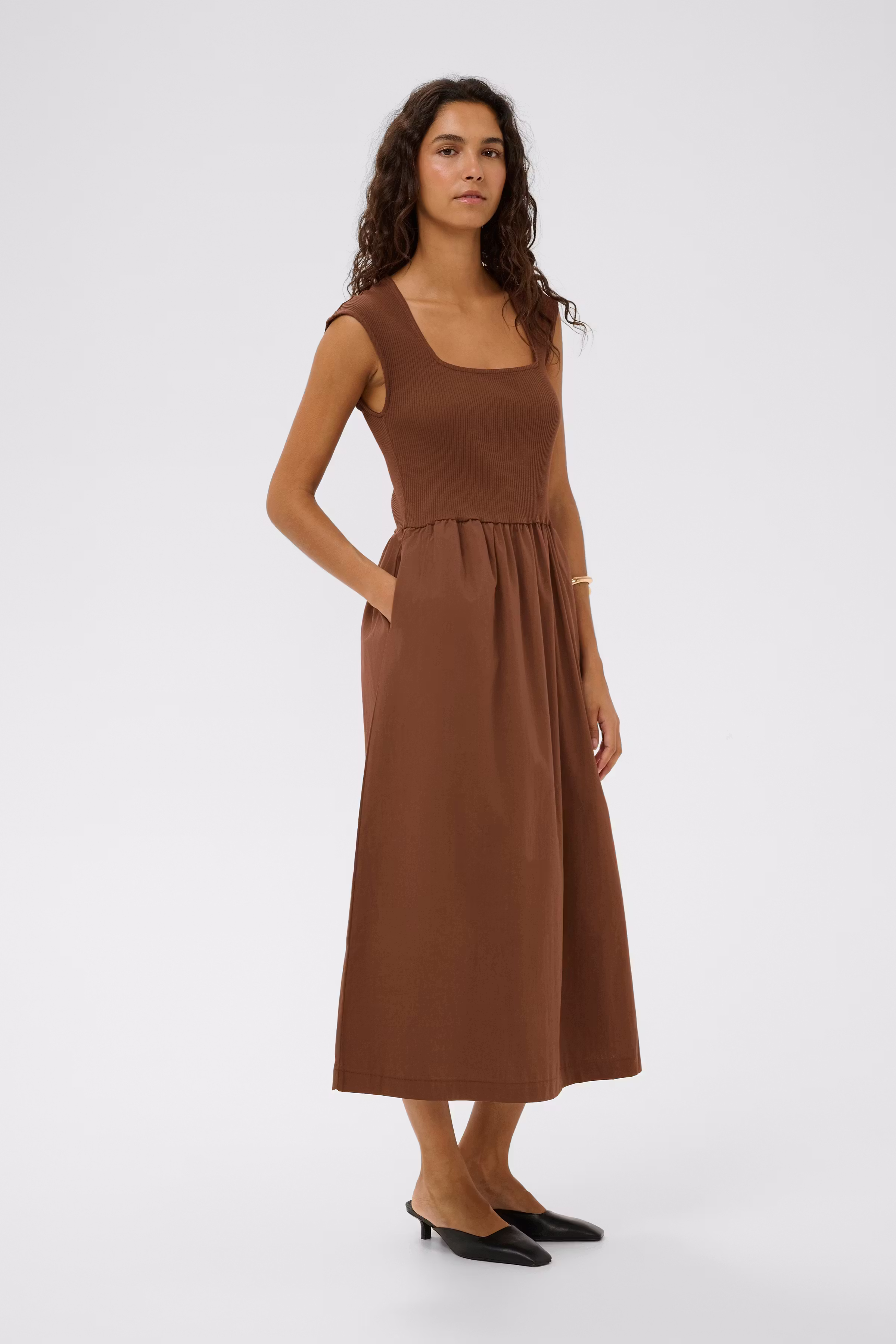 SLSimone Kjole LOOKBOOK BACK 30407490-191220