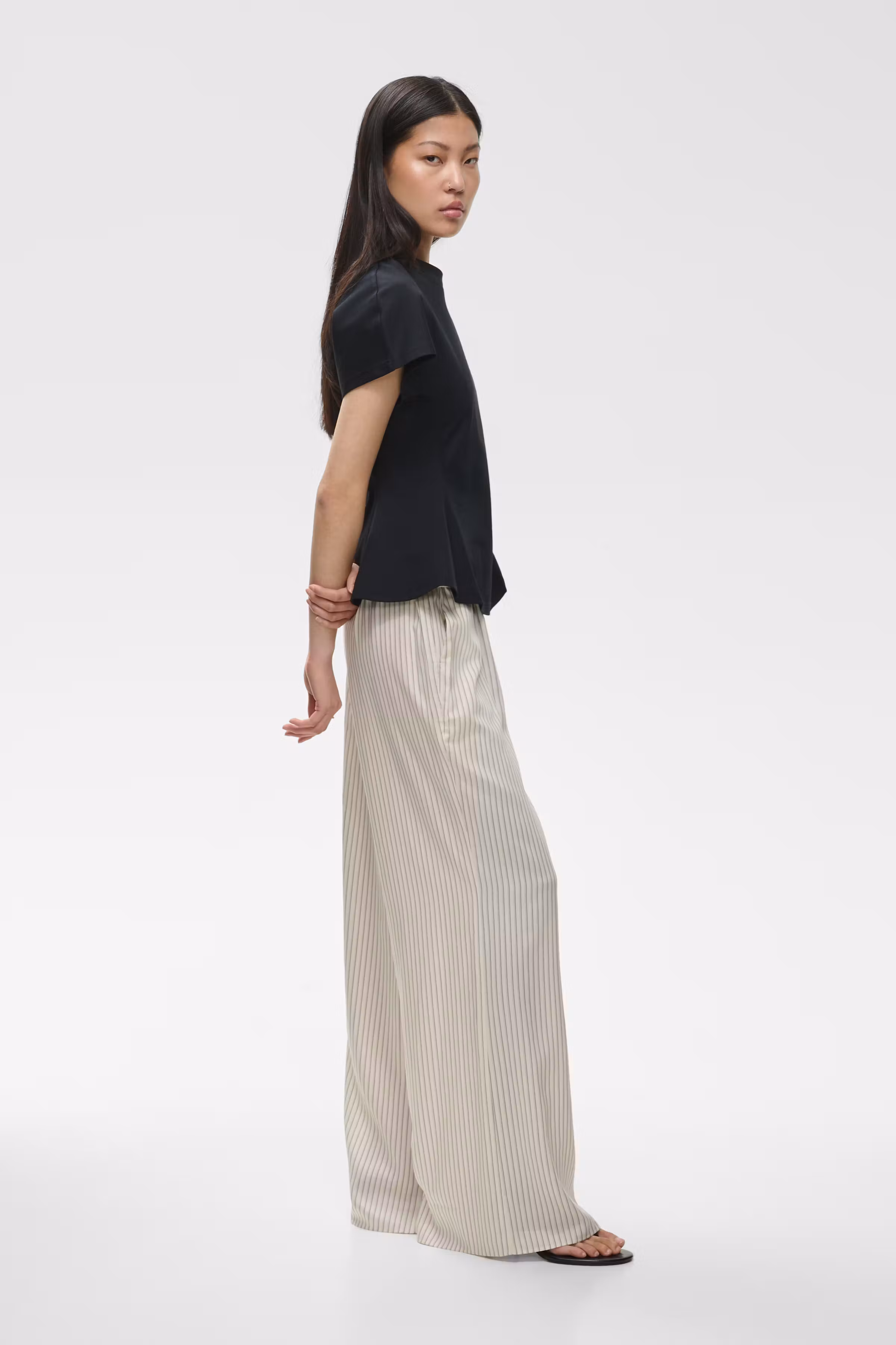 IOPIA Trousers LOOKBOOK FRONT 30600632-MC2167