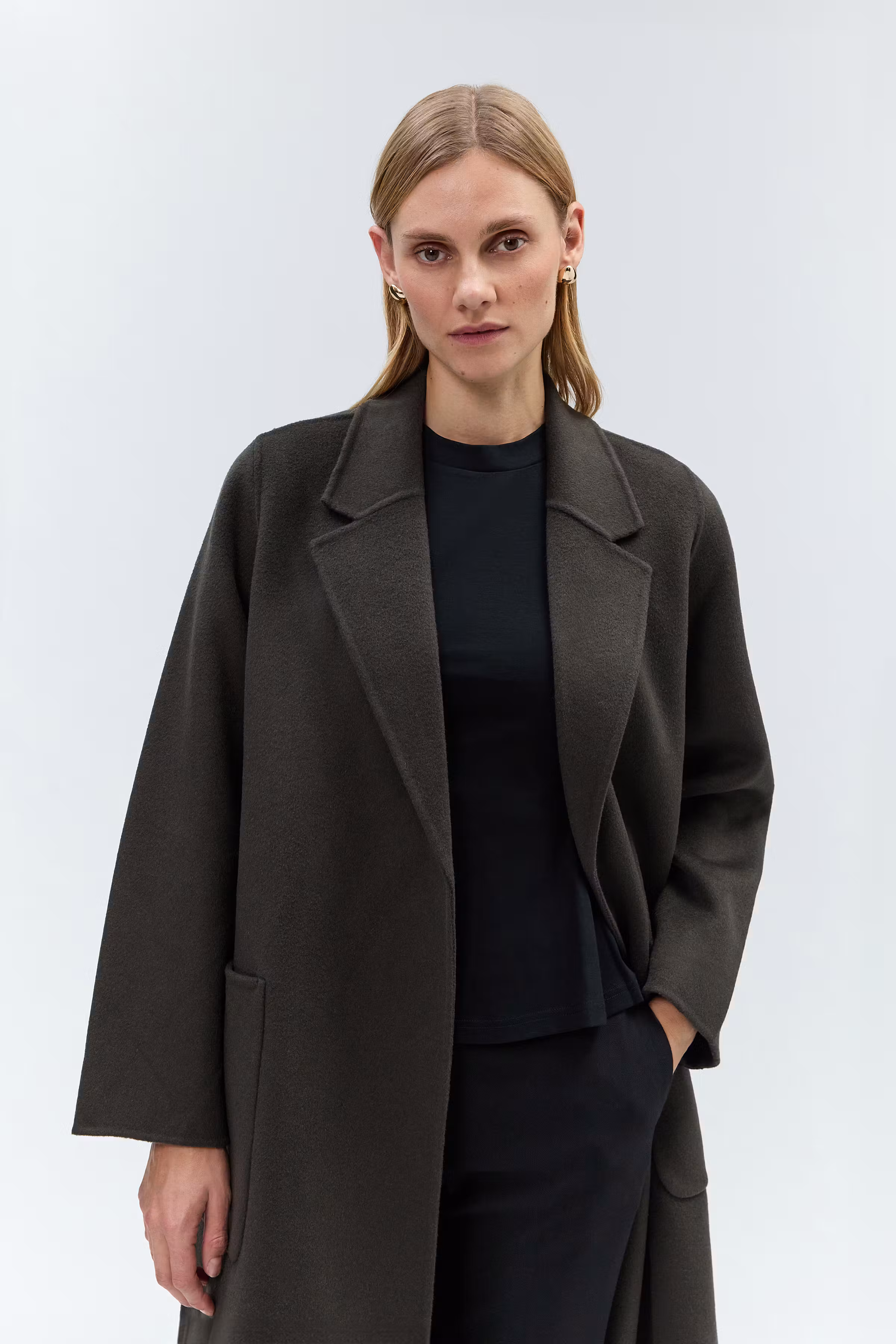 IOCELIA Mantel LOOKBOOK FRONT 30600561-GY938