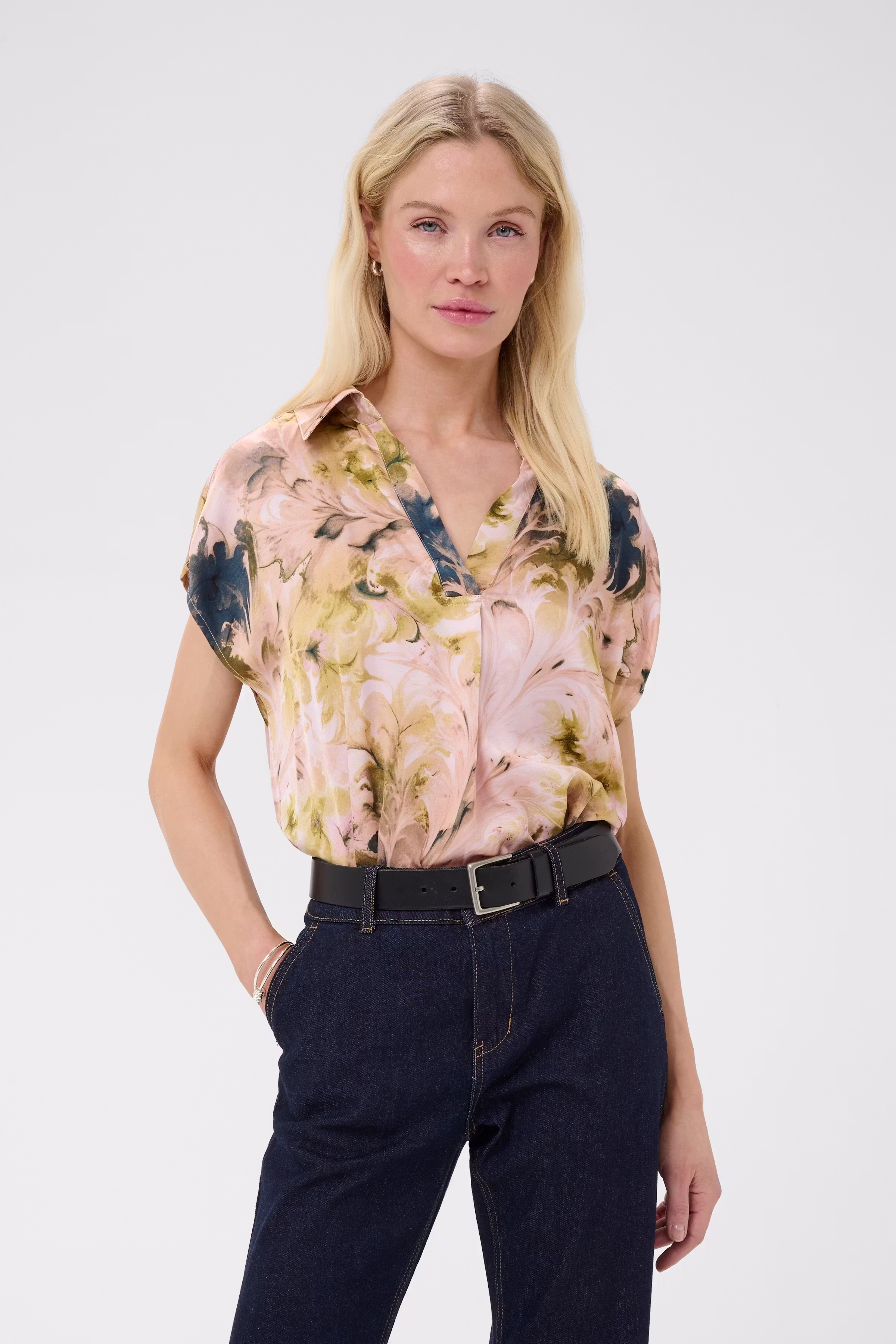 CUandora Bluse LOOKBOOK FRONT 50113313-109586