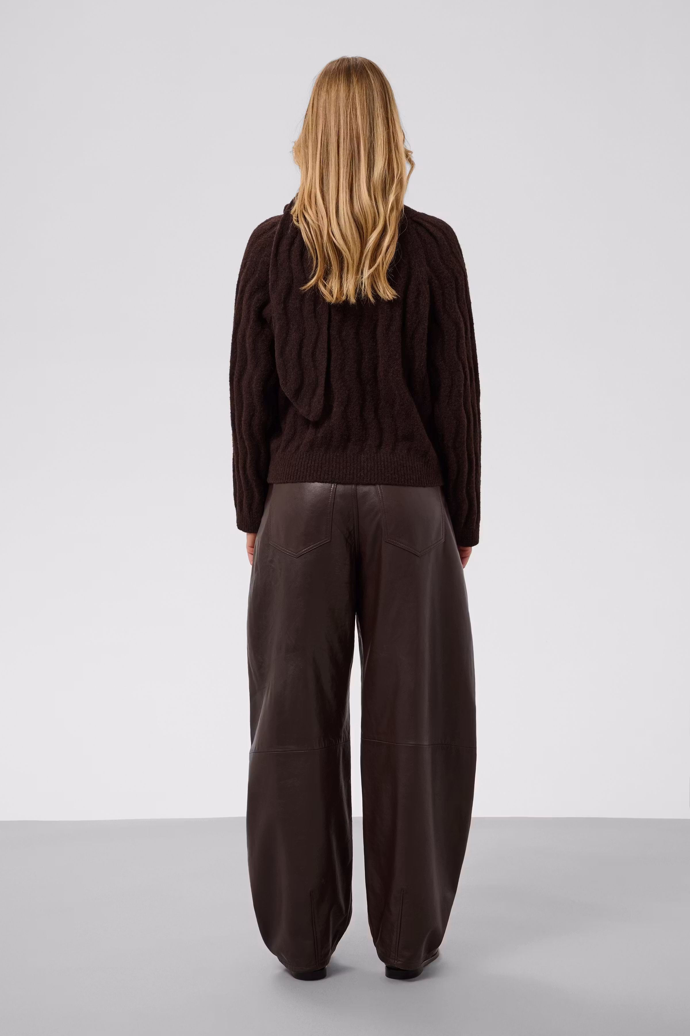 SLIdalia Pullover LOOKBOOK BACK 30409449-1910181