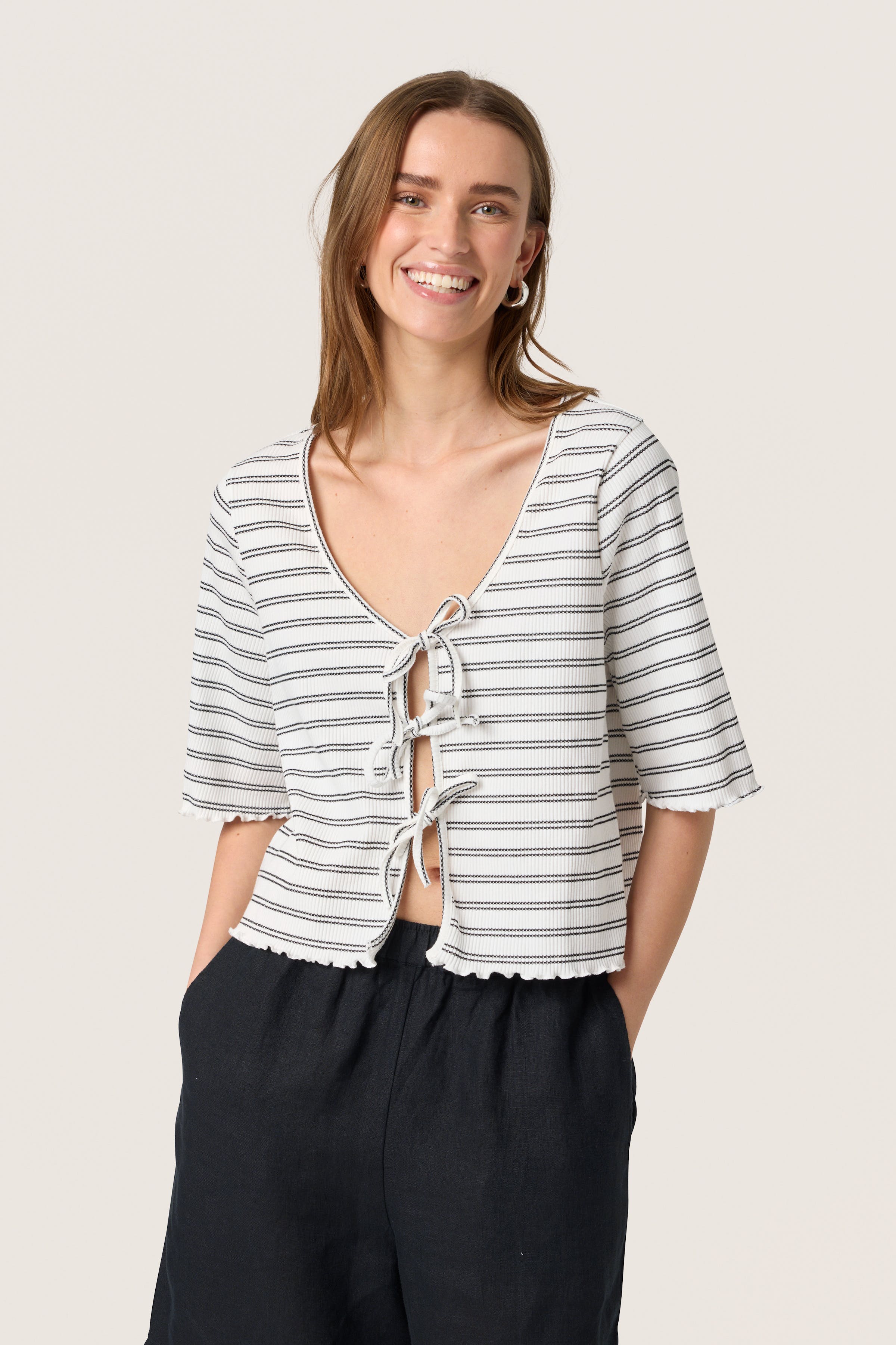 SLEleanora Bluse LOOKBOOK FRONT 30408302-303721