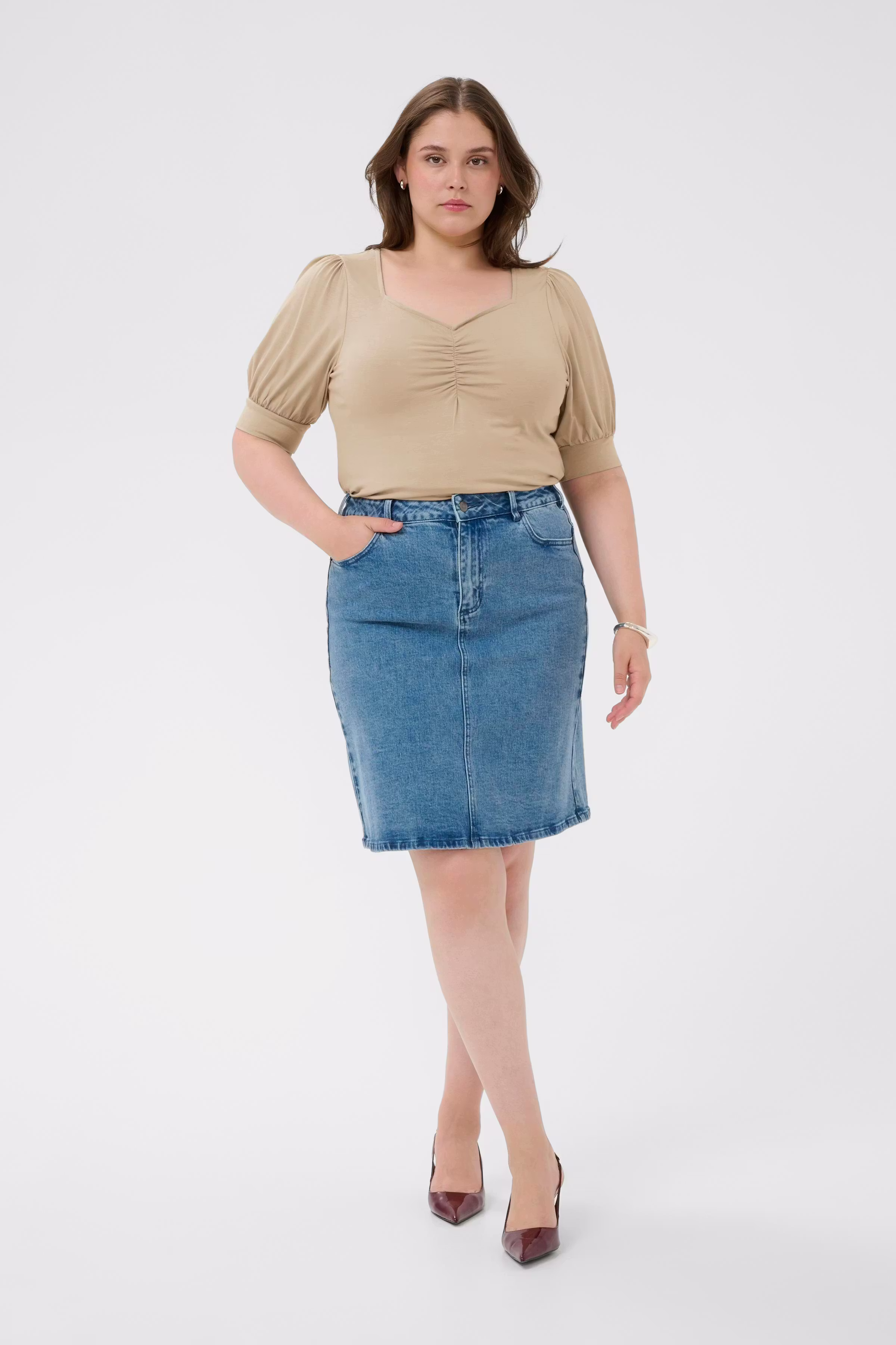 KCsissy T-Shirt LOOKBOOK FRONT 10581401-151305