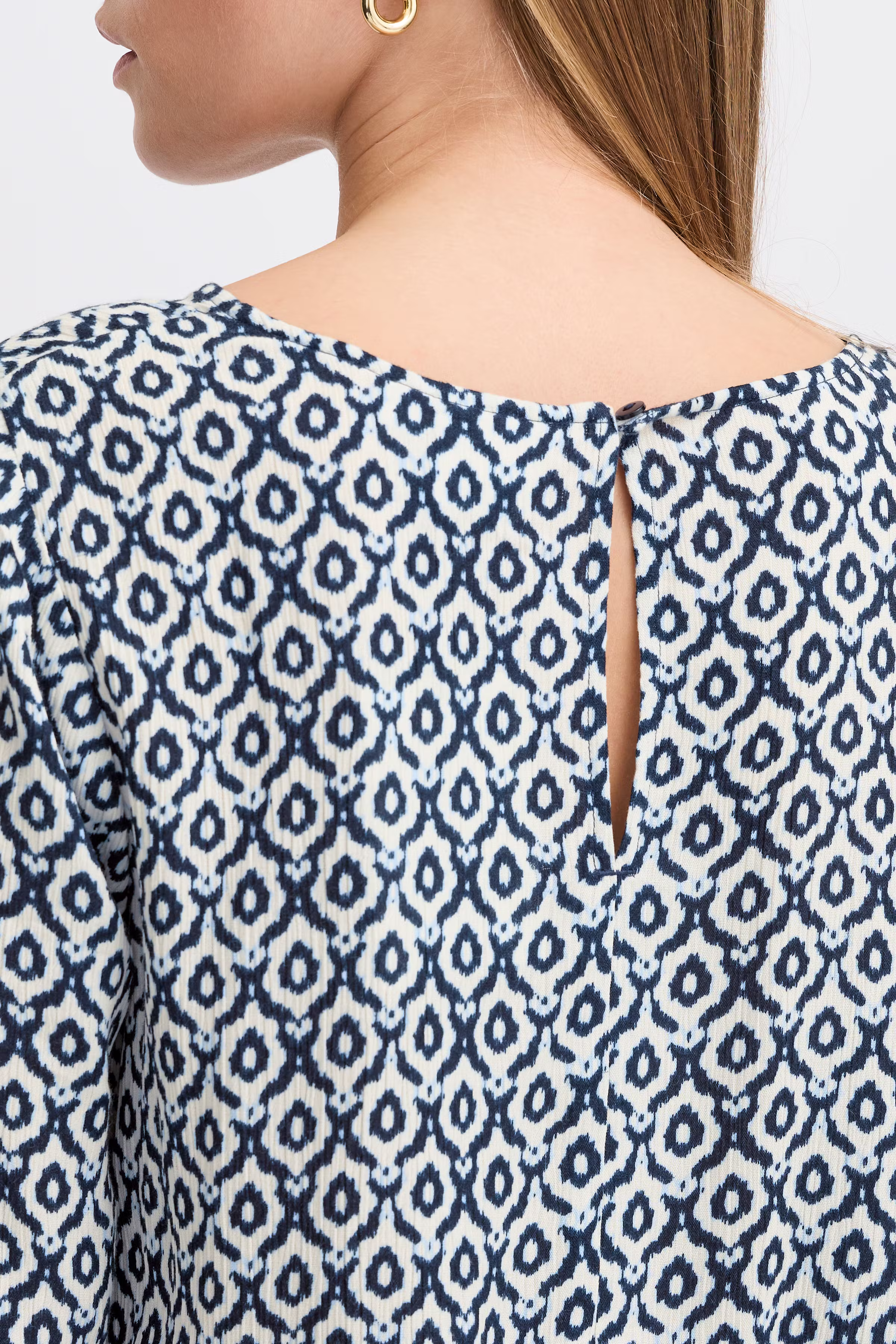 Blouse met korte mouwen LOOKBOOK DETAIL 20122971-204483
