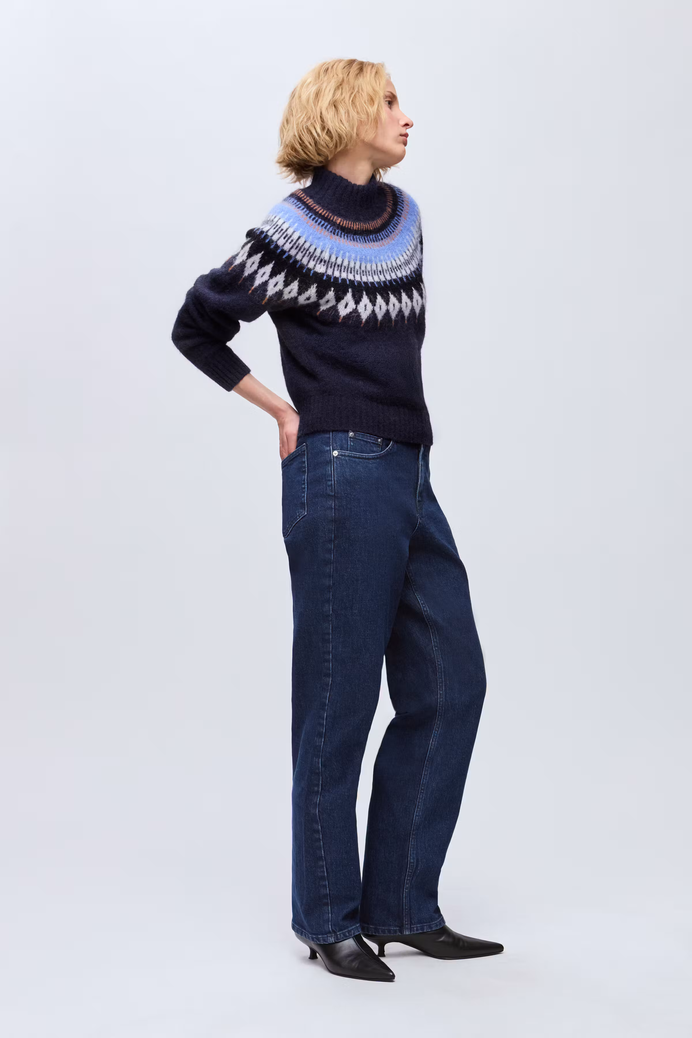 IOFidessa Pullover LOOKBOOK FRONT 30600032-BL900