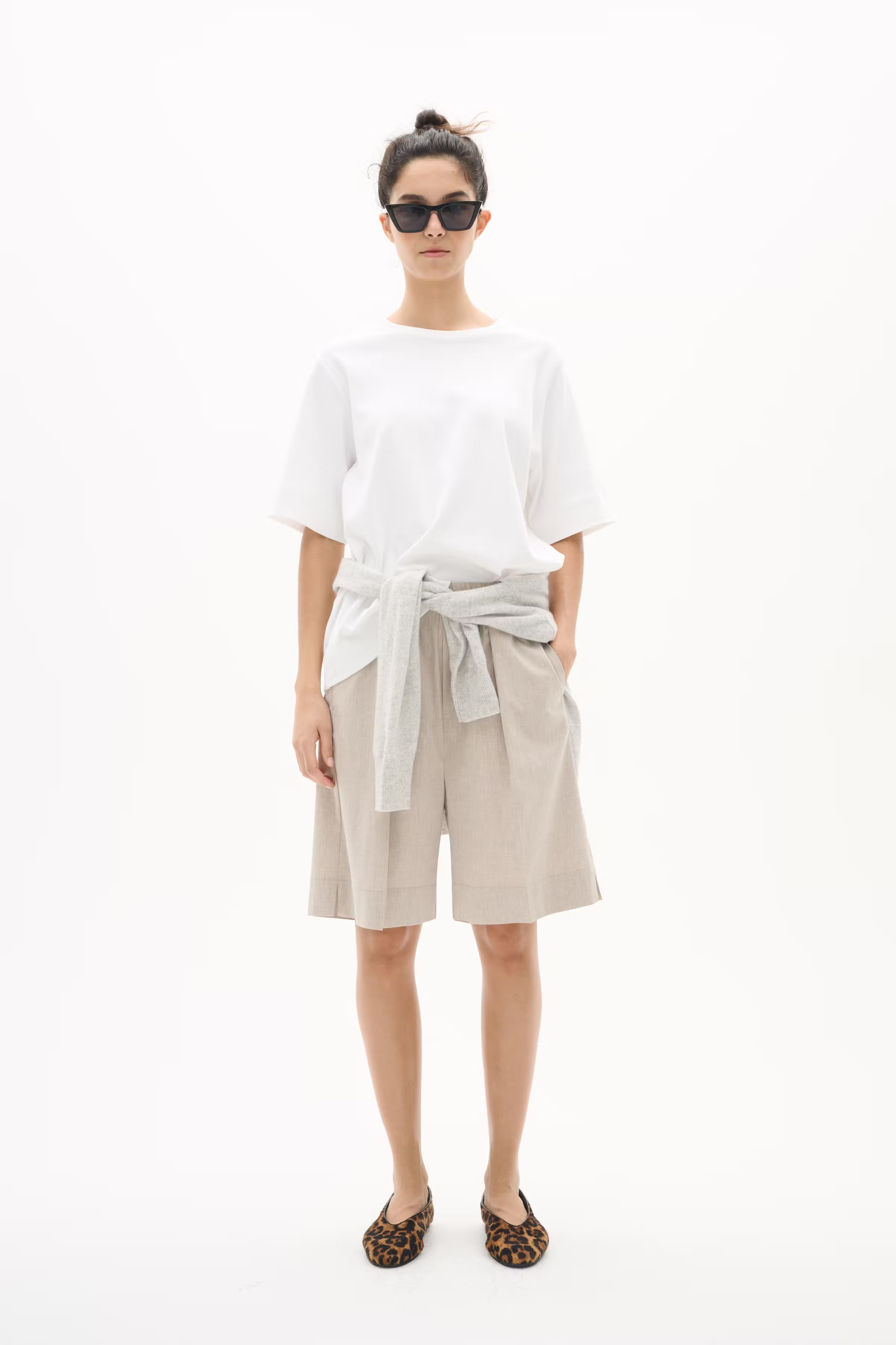 YatesIW Linen Shorts LOOKBOOK FRONT 30110464-1614061