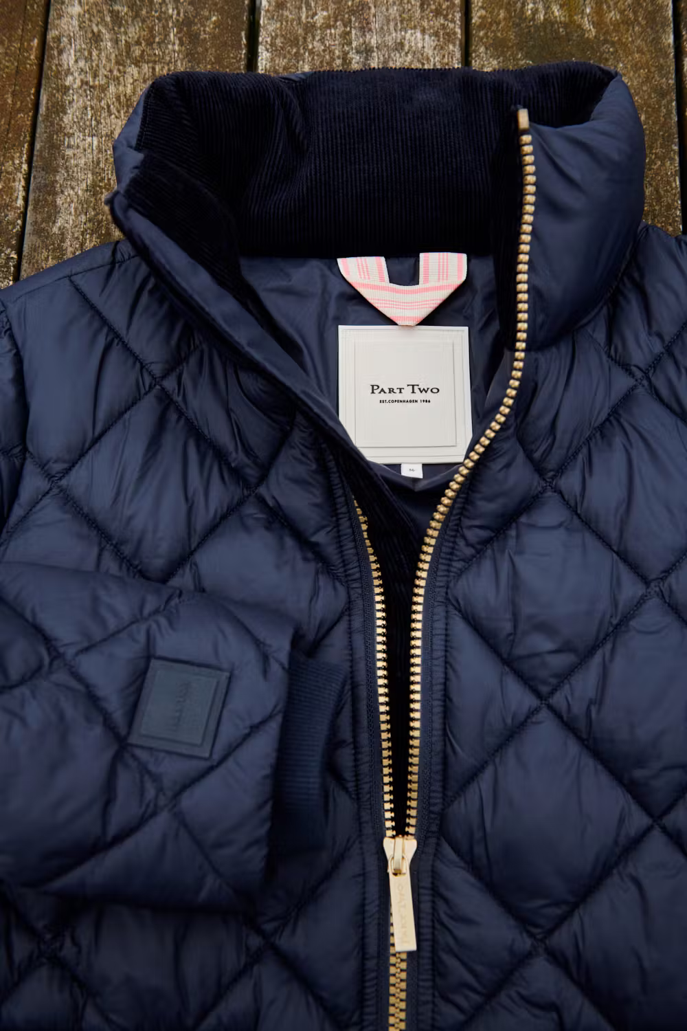 CheasPW Ytterplagg LOCATION NONE 30308717-194013