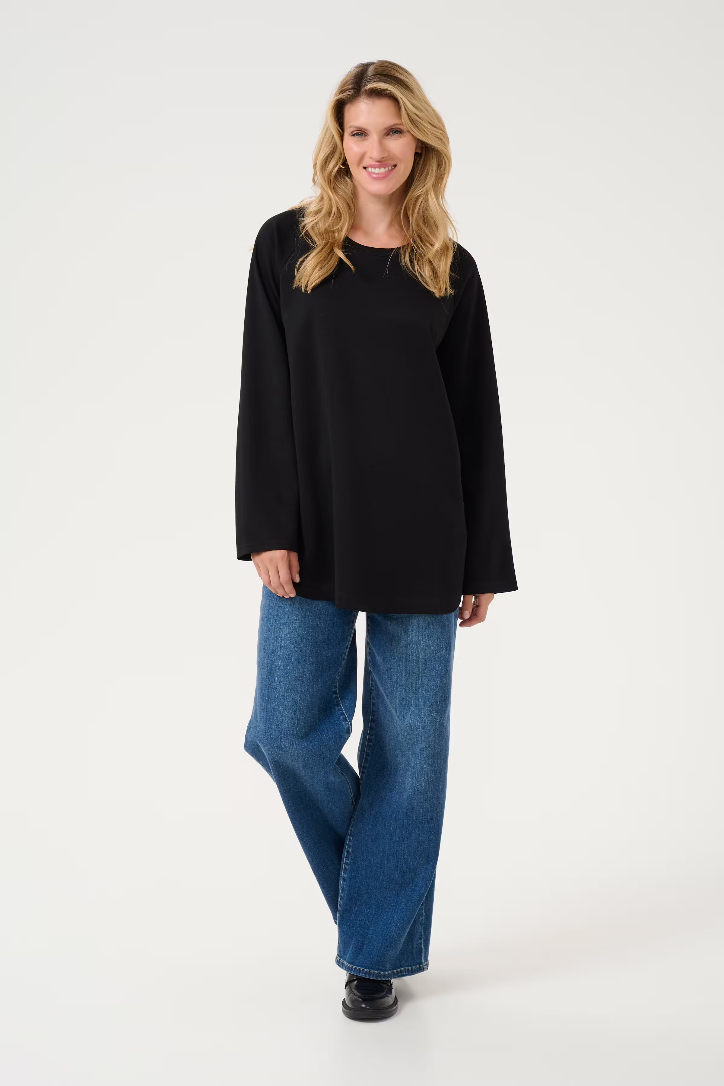 BPadona Tunic LOOKBOOK FRONT 10590856-100121B