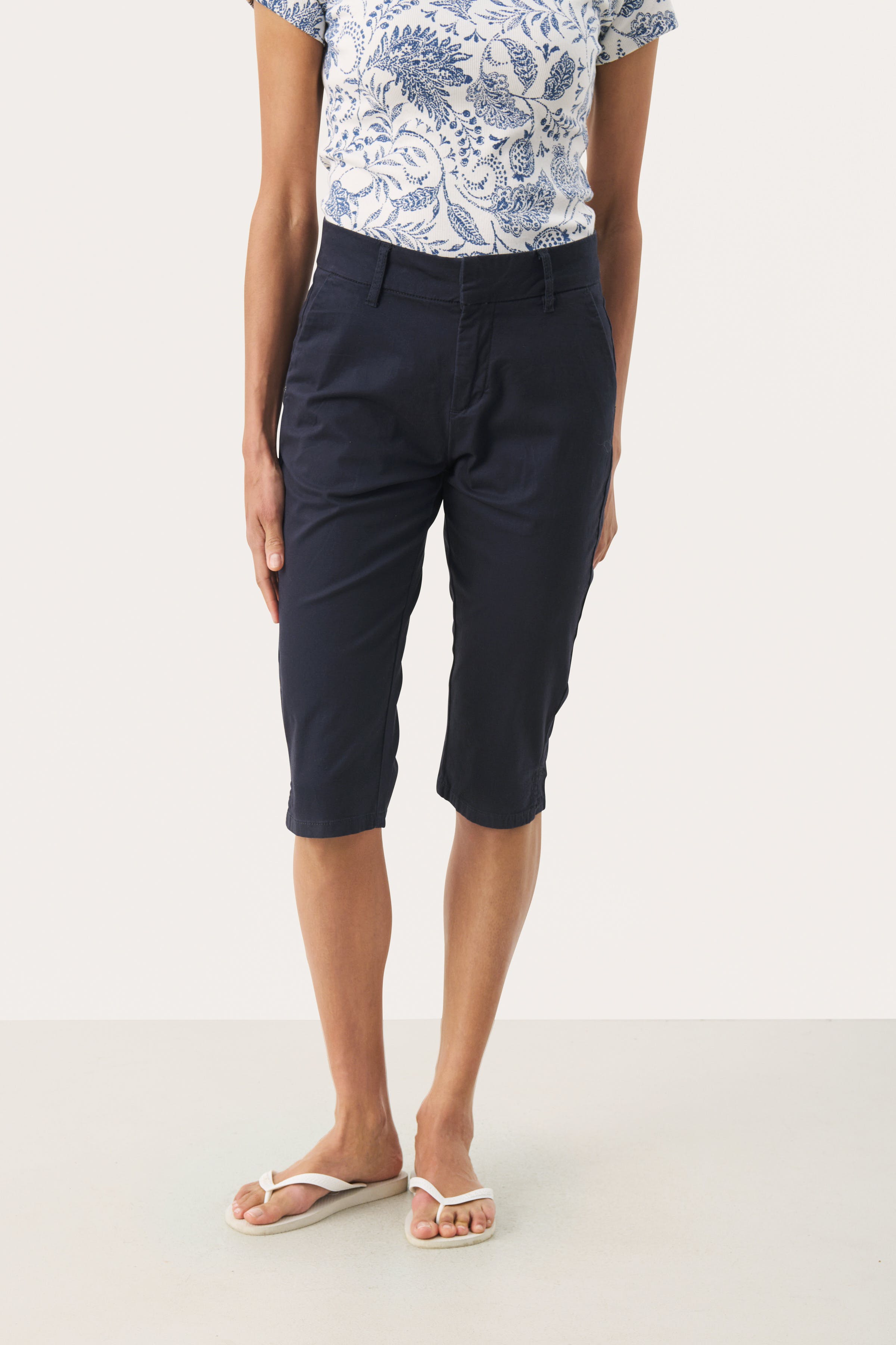 RenataPW Capri pants LOOKBOOK FRONT 30309607-194013