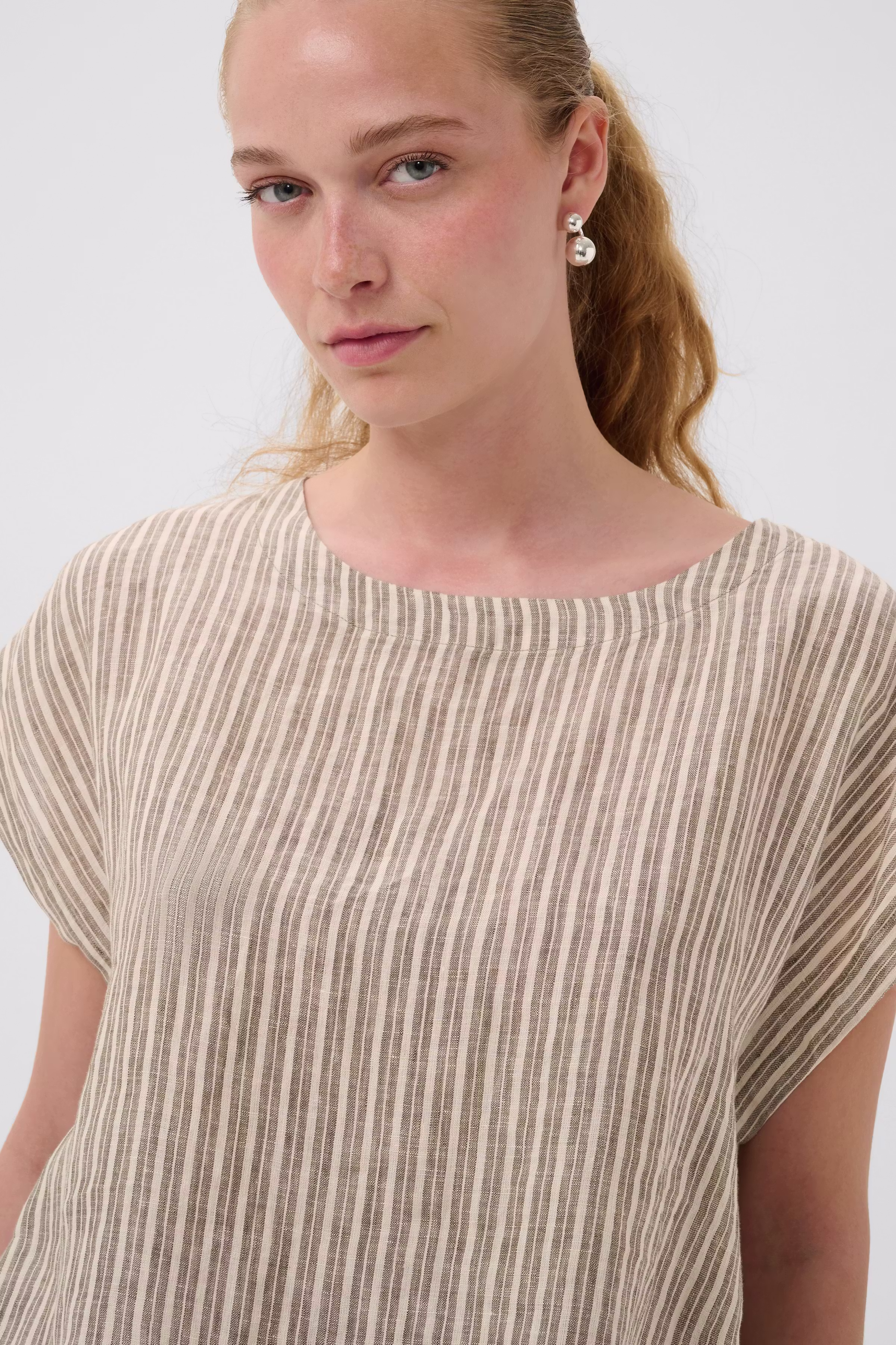 CUaniela Linne Blouse LOOKBOOK DETAIL 50113077-109405