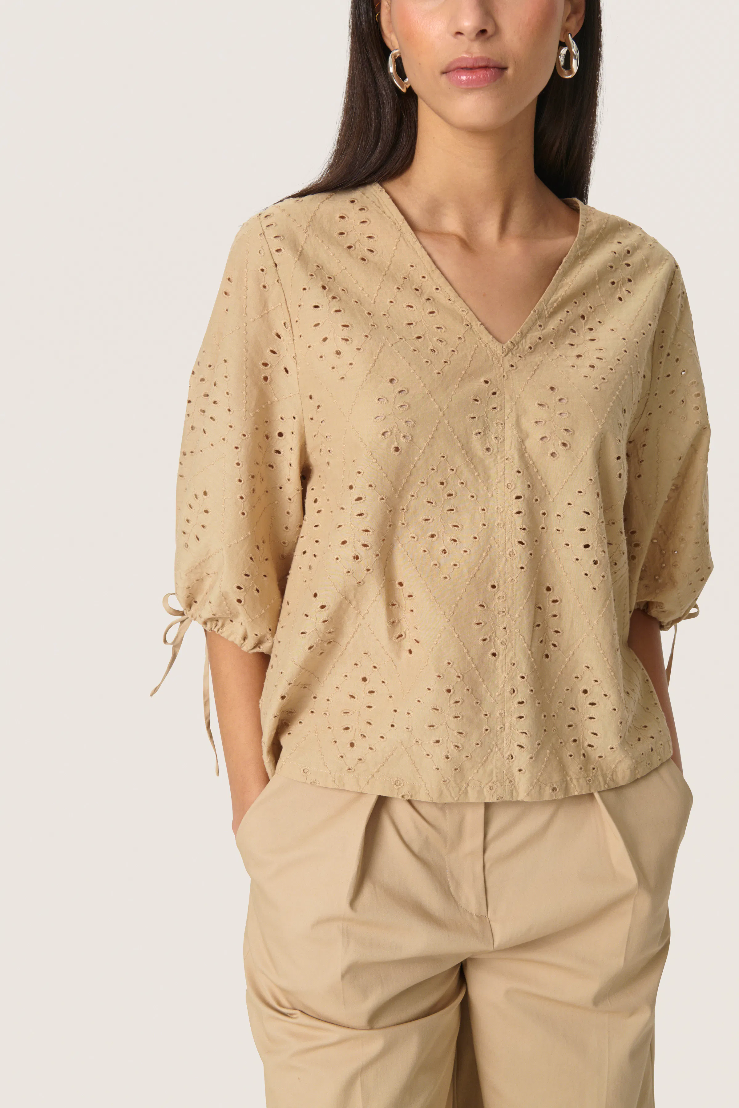 SLJoella Blouse LOOKBOOK DETAIL 30408319-151114