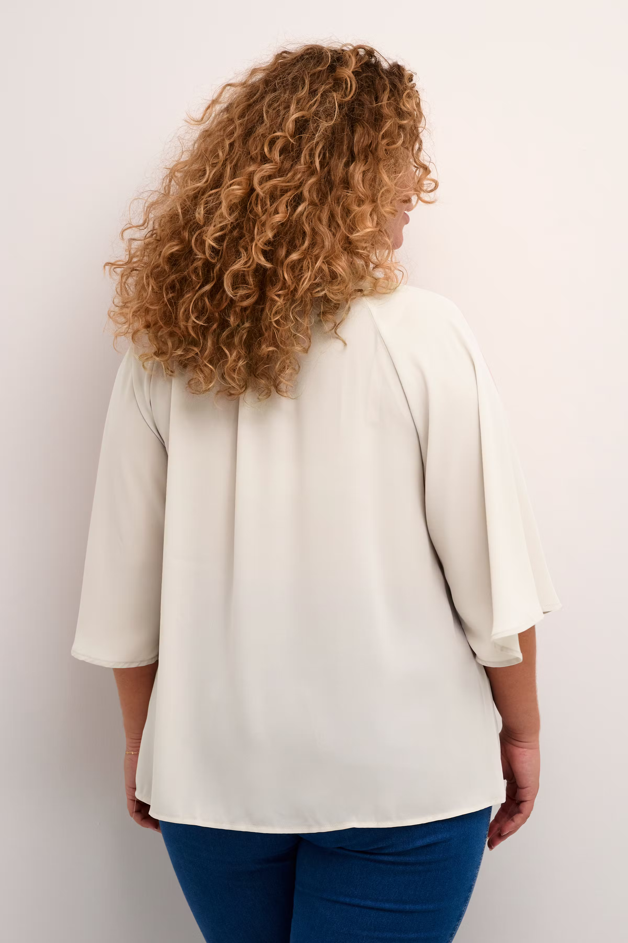 KCditta Blouse LOOKBOOK BACK 10581886-151305