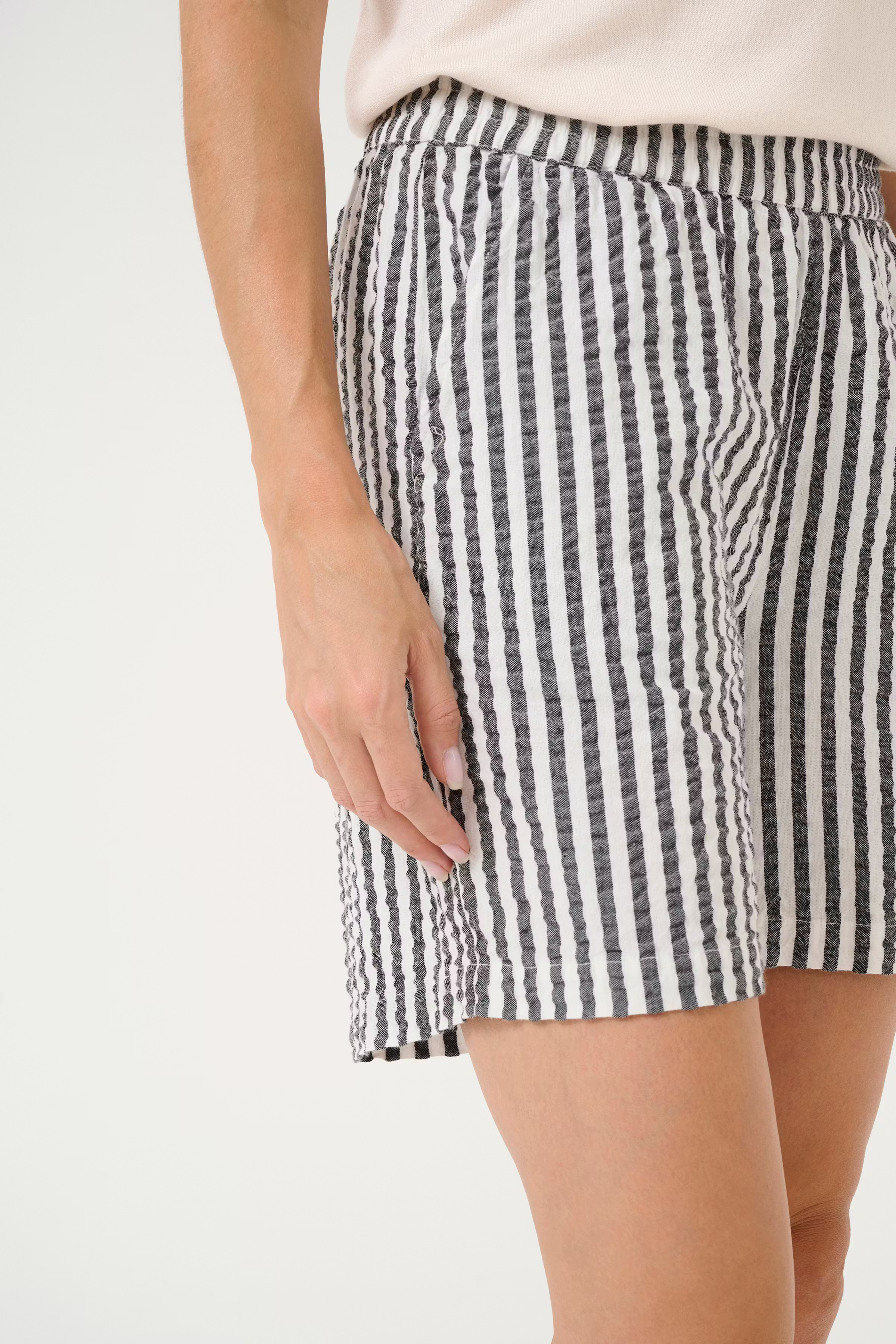 CUkima Shorts LOOKBOOK DETAIL 50111892-107705