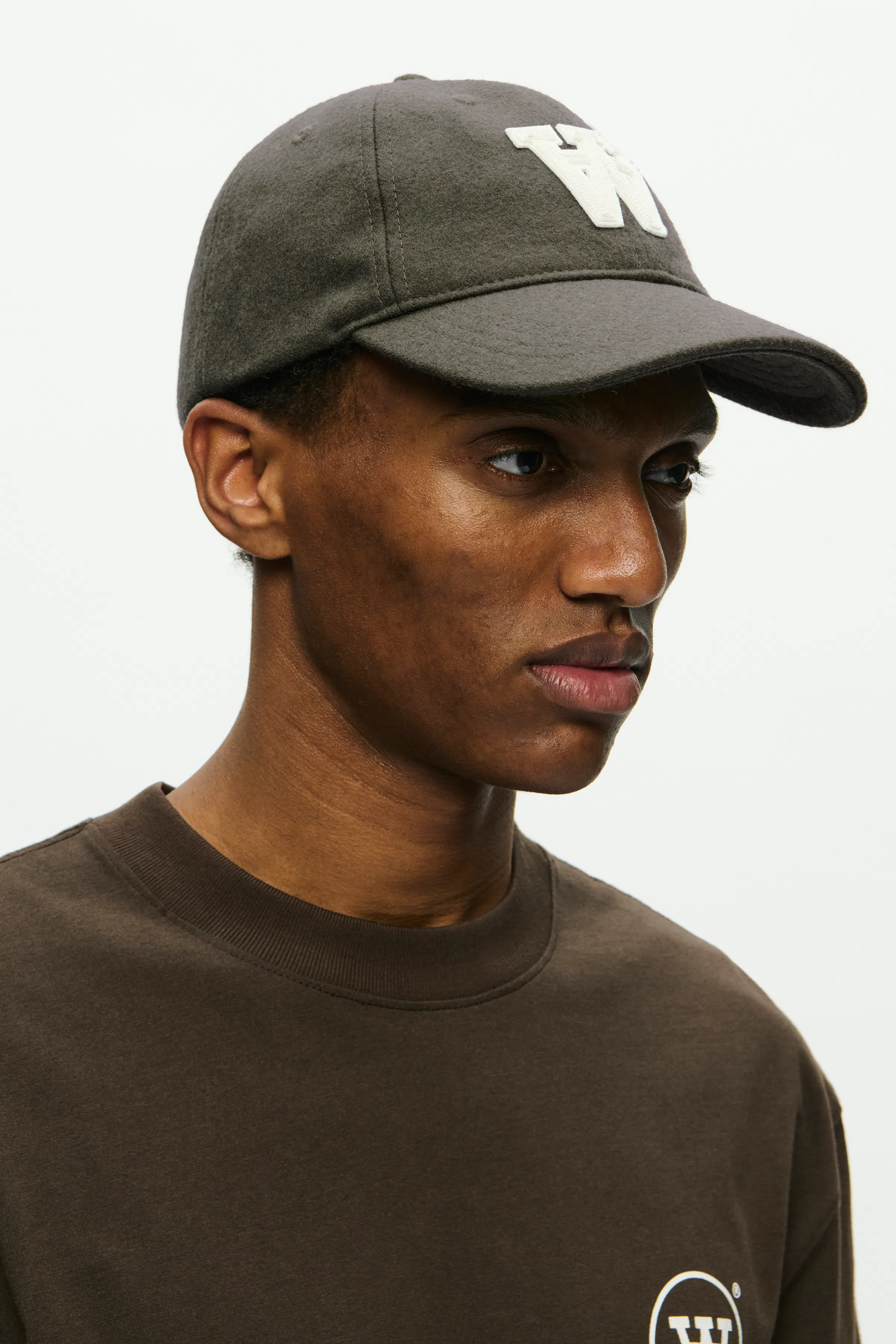 WWAA felt patch Kappe LOOKBOOK DETAIL 30251593-180312