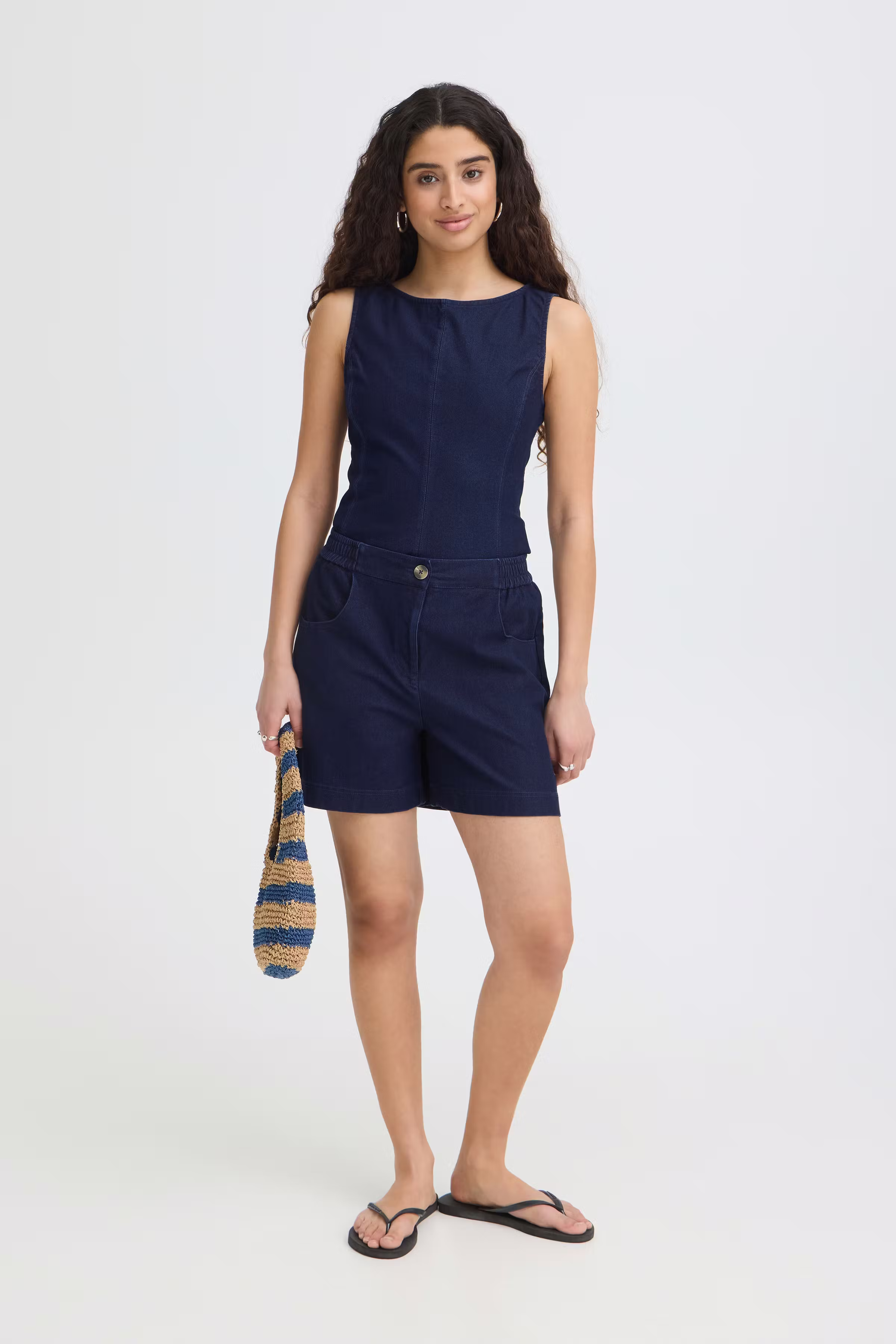 IHKATE Shorts LOOKBOOK FRONT 20125800-900000556