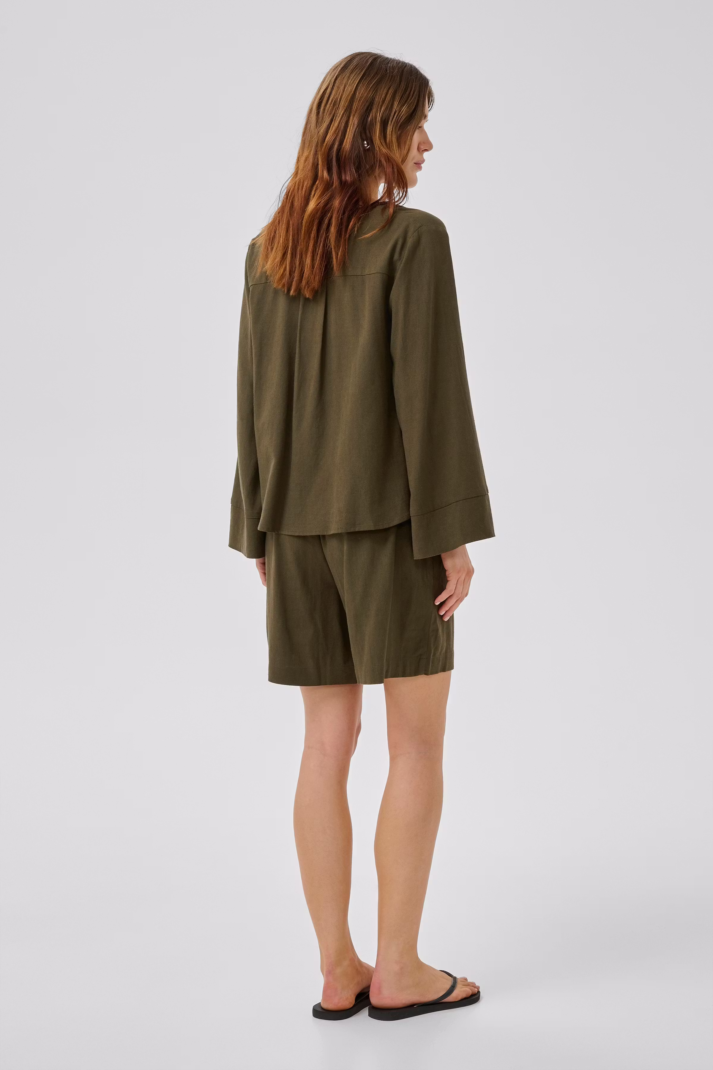 DiasMW Linen Shorts LOOKBOOK BACK 10704702-190414