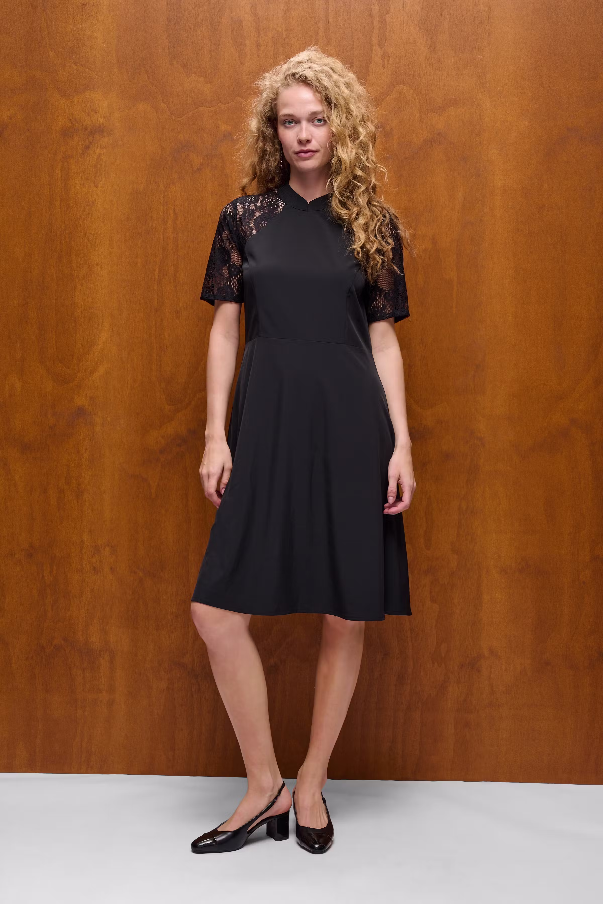 CUtega Kjole LOOKBOOK DETAIL 50113656-500012
