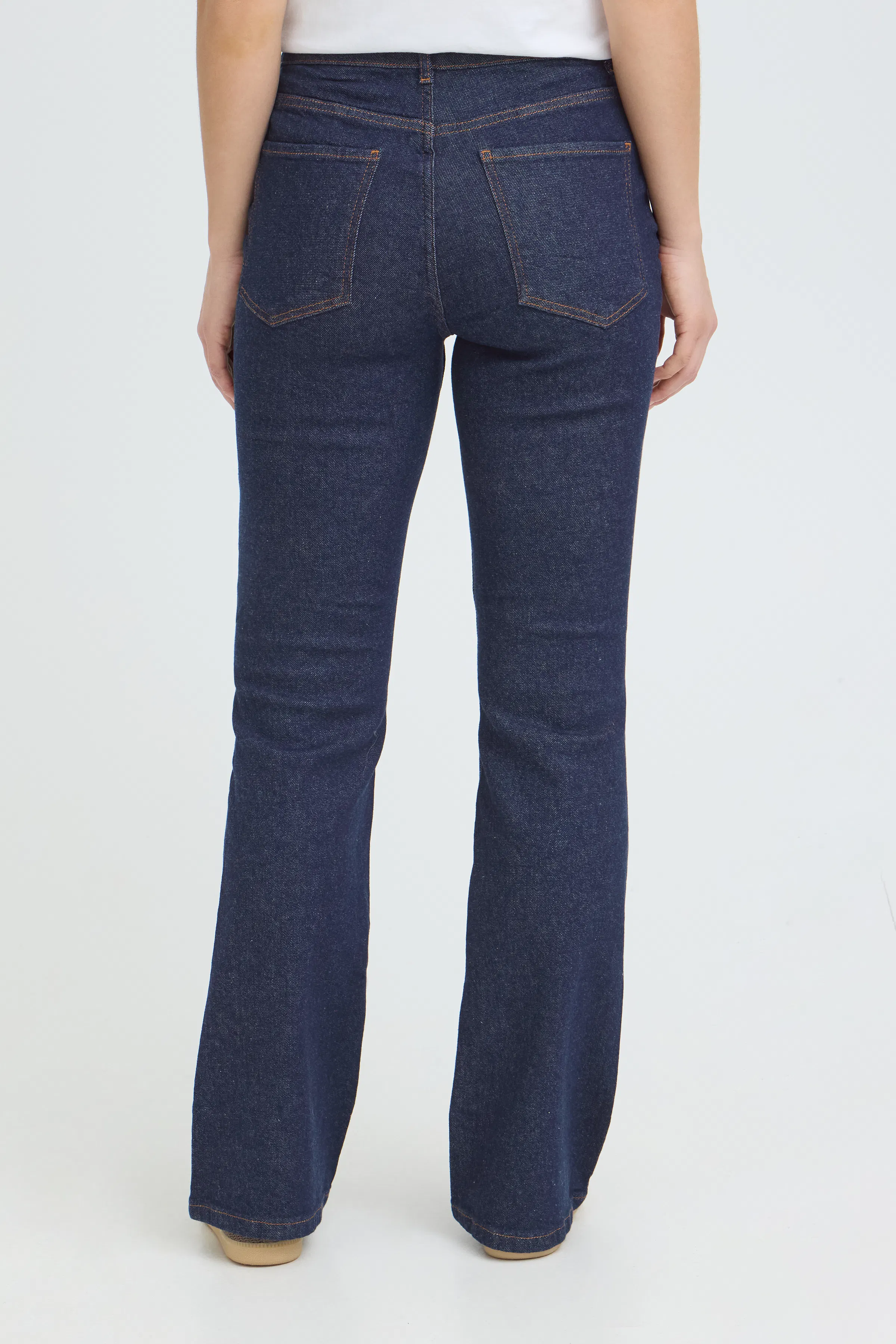 PZBELLA UHW Bootcut Leg LOOKBOOK BACK 50208701-202124