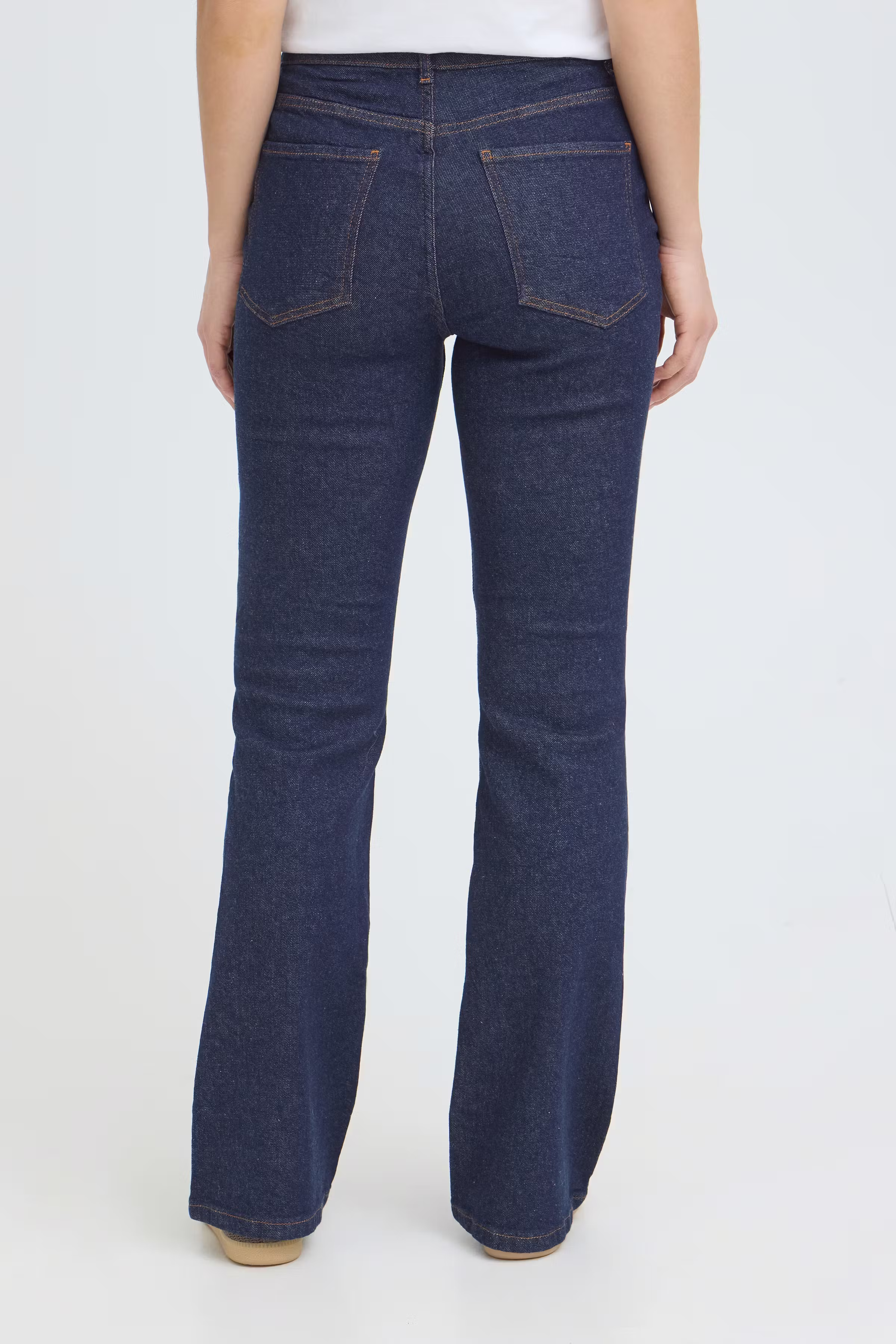 PZBELLA UHW Bootcut Leg LOOKBOOK BACK 50208701-202124