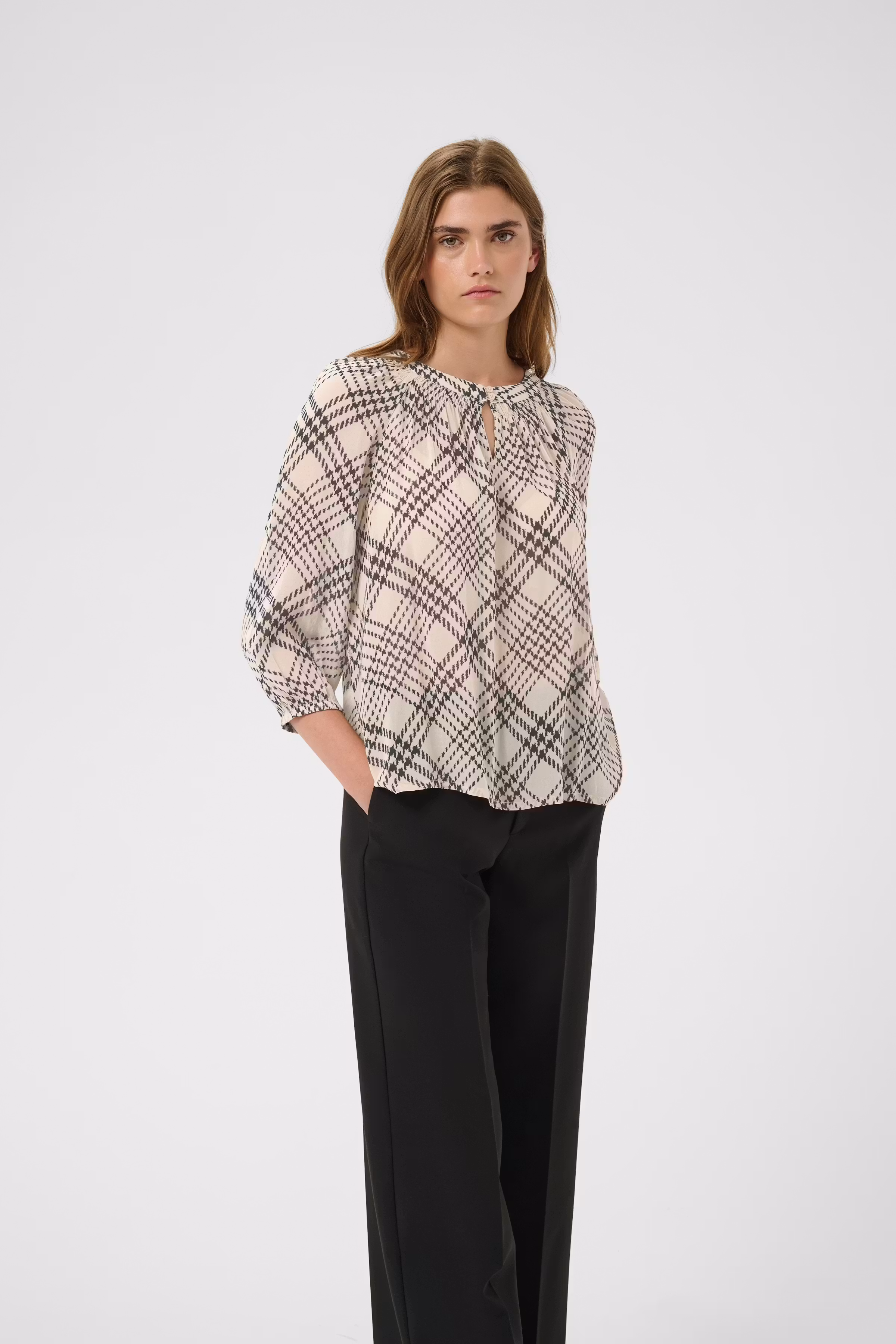CatinPW Blouse LOOKBOOK FRONT 30310759-305303