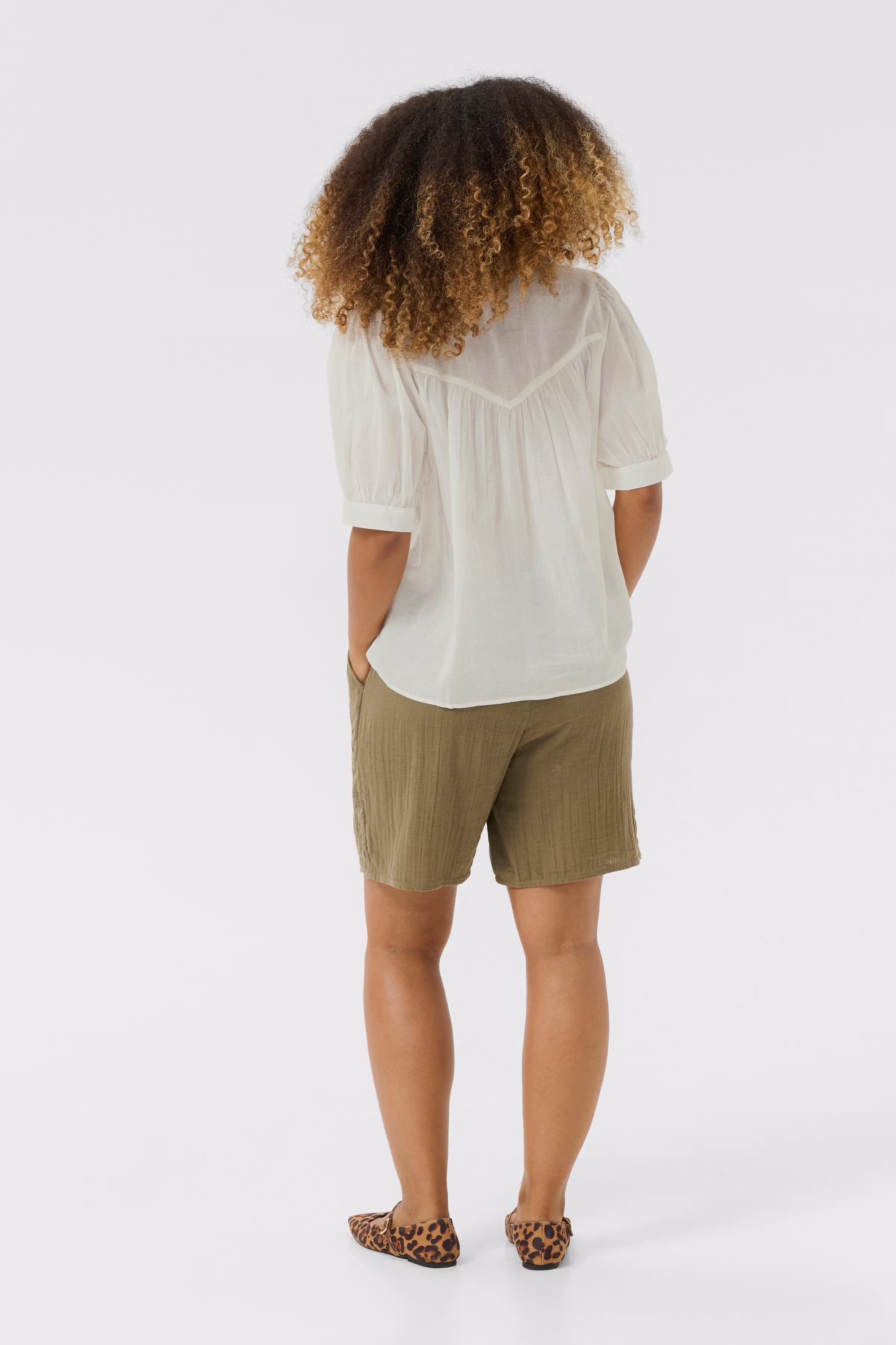 CUcybelle Shirt LOOKBOOK BACK 50111930-500013