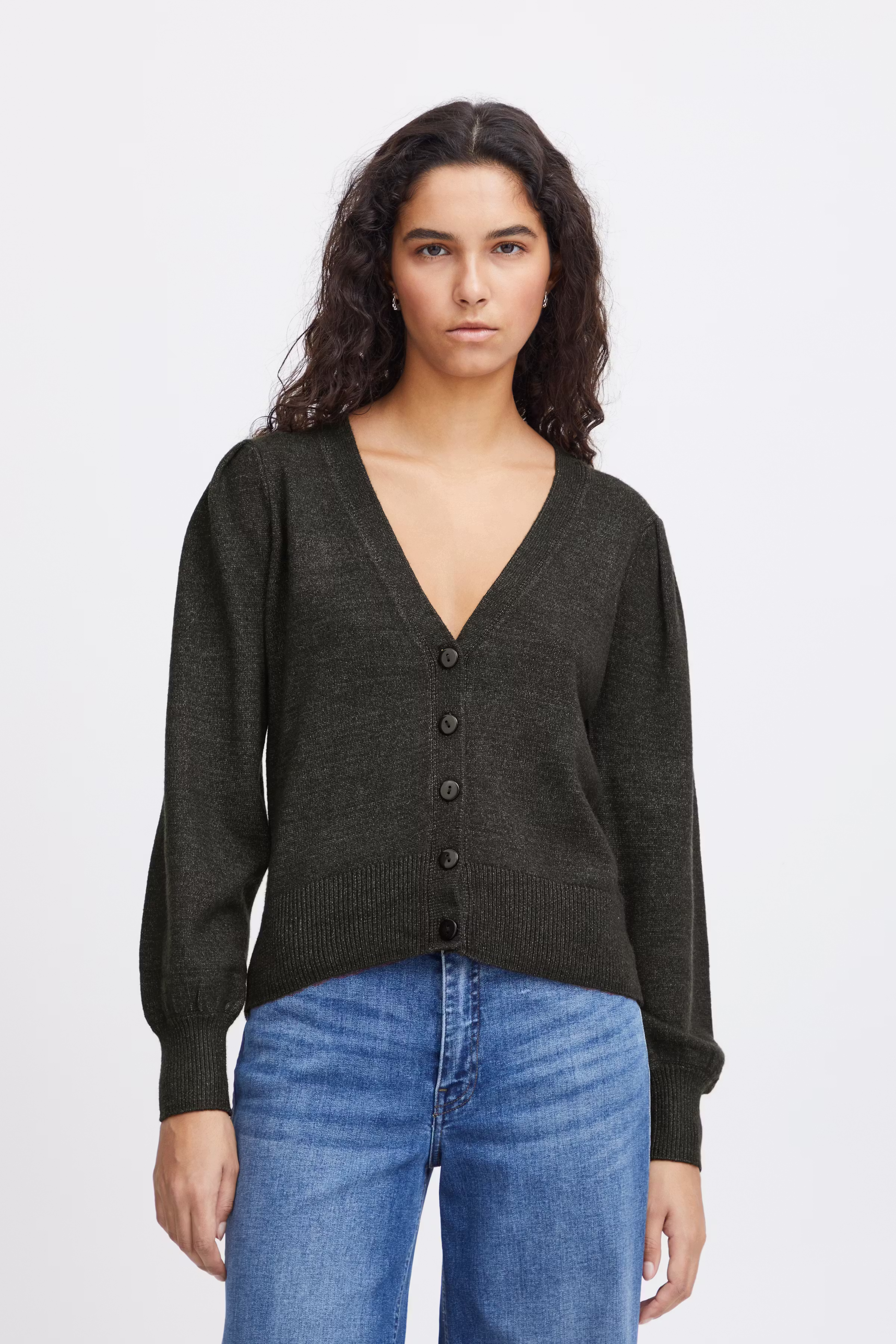 IHSELLA Cardigan LOOKBOOK FRONT 20121304-194008