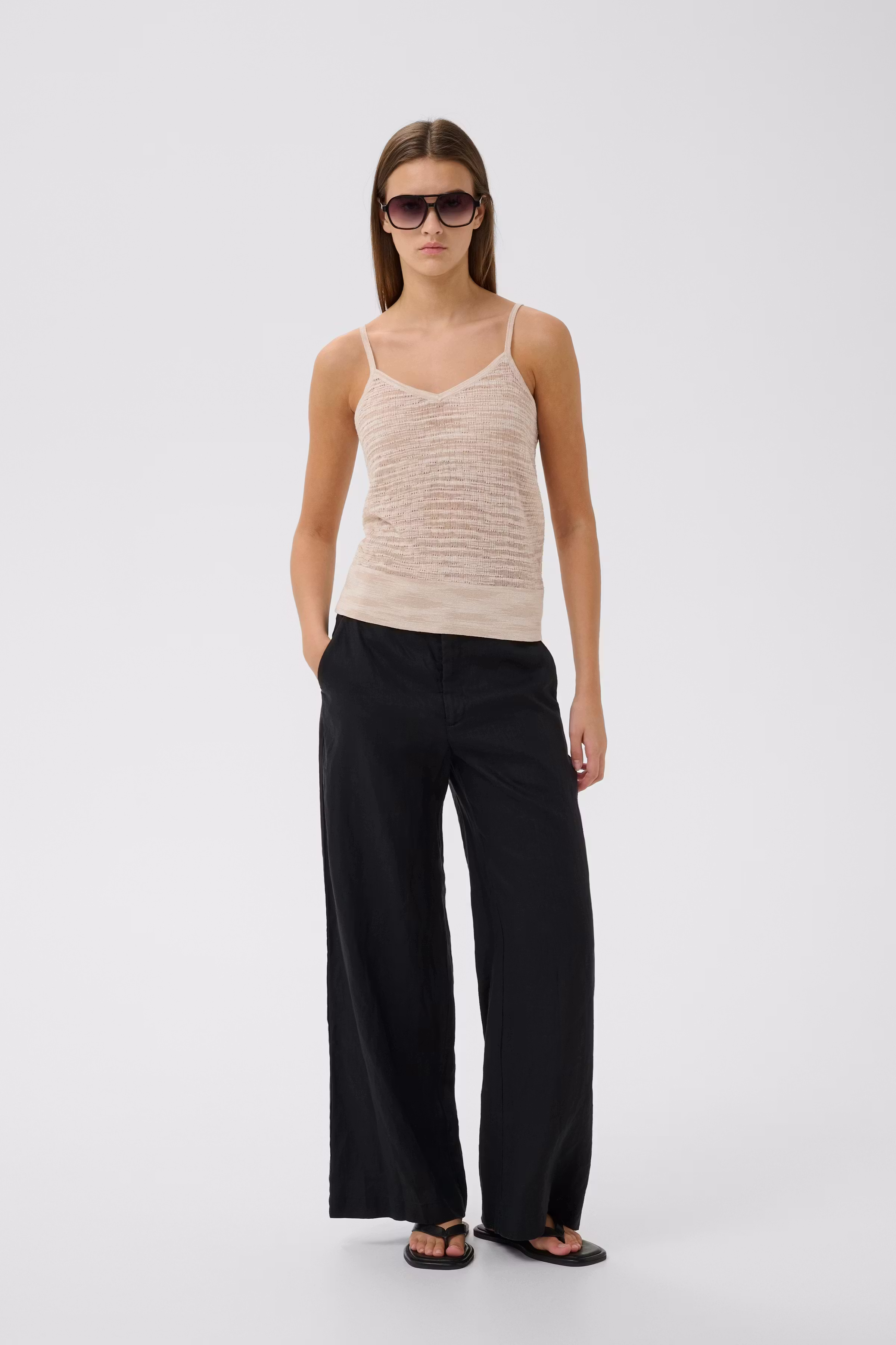 ELINORIW Hose LOOKBOOK FRONT 30112597-194008