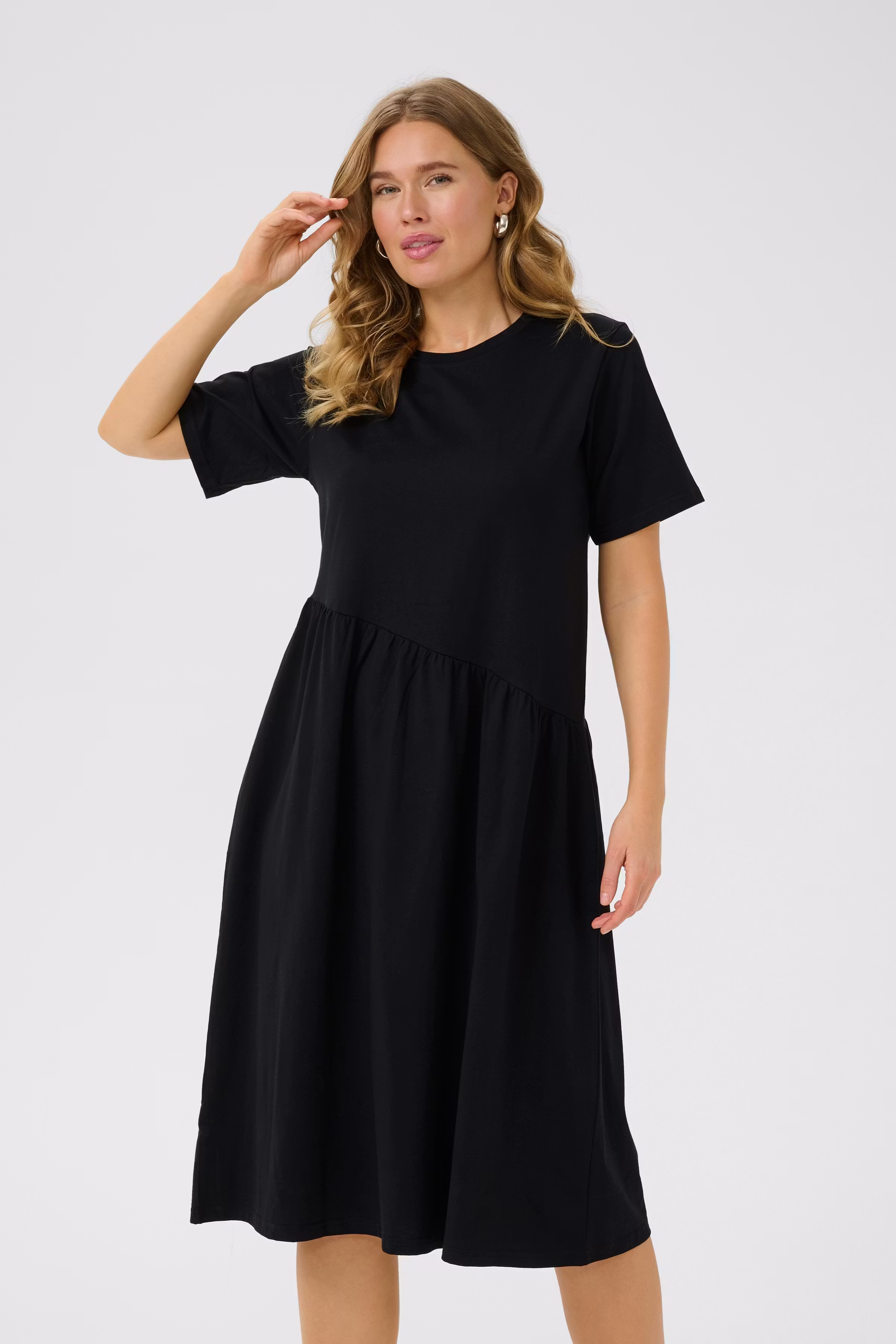 BPhelen Kjole LOOKBOOK FRONT 10590925-100121B