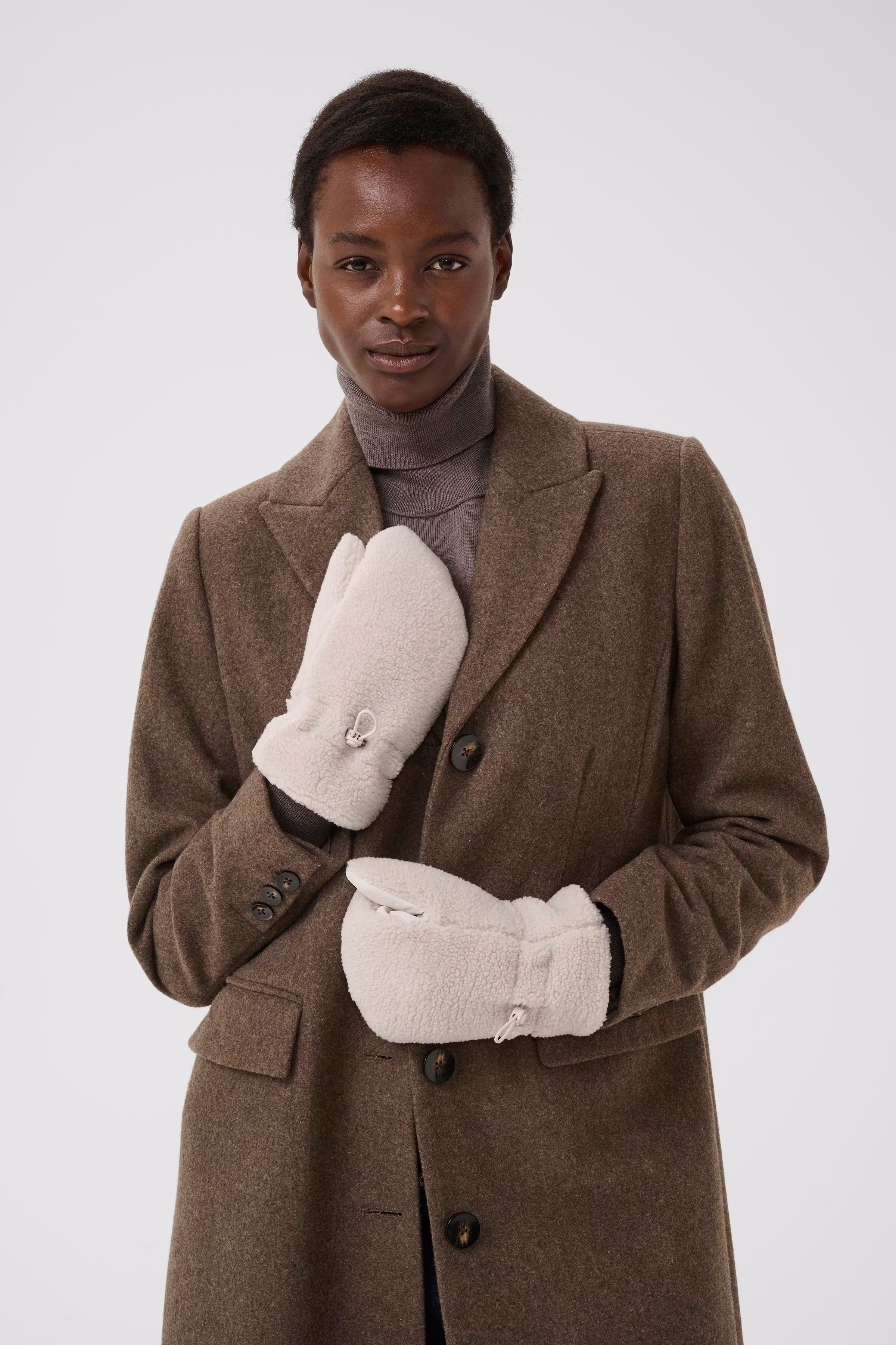 SaisaPW Handsker LOOKBOOK FRONT 30309776-130000