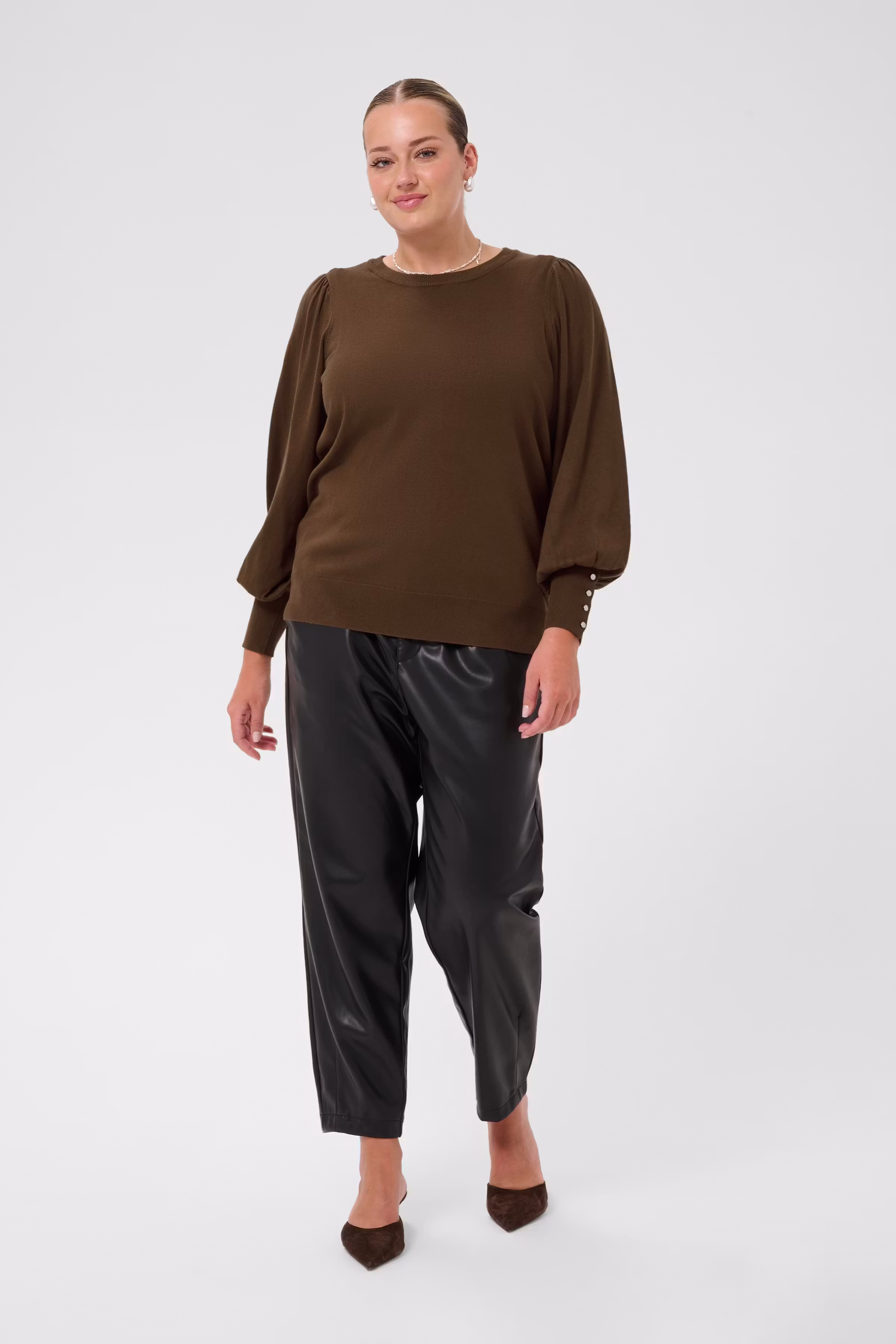 KClizzy Pullover LOOKBOOK FRONT 10584451-191116