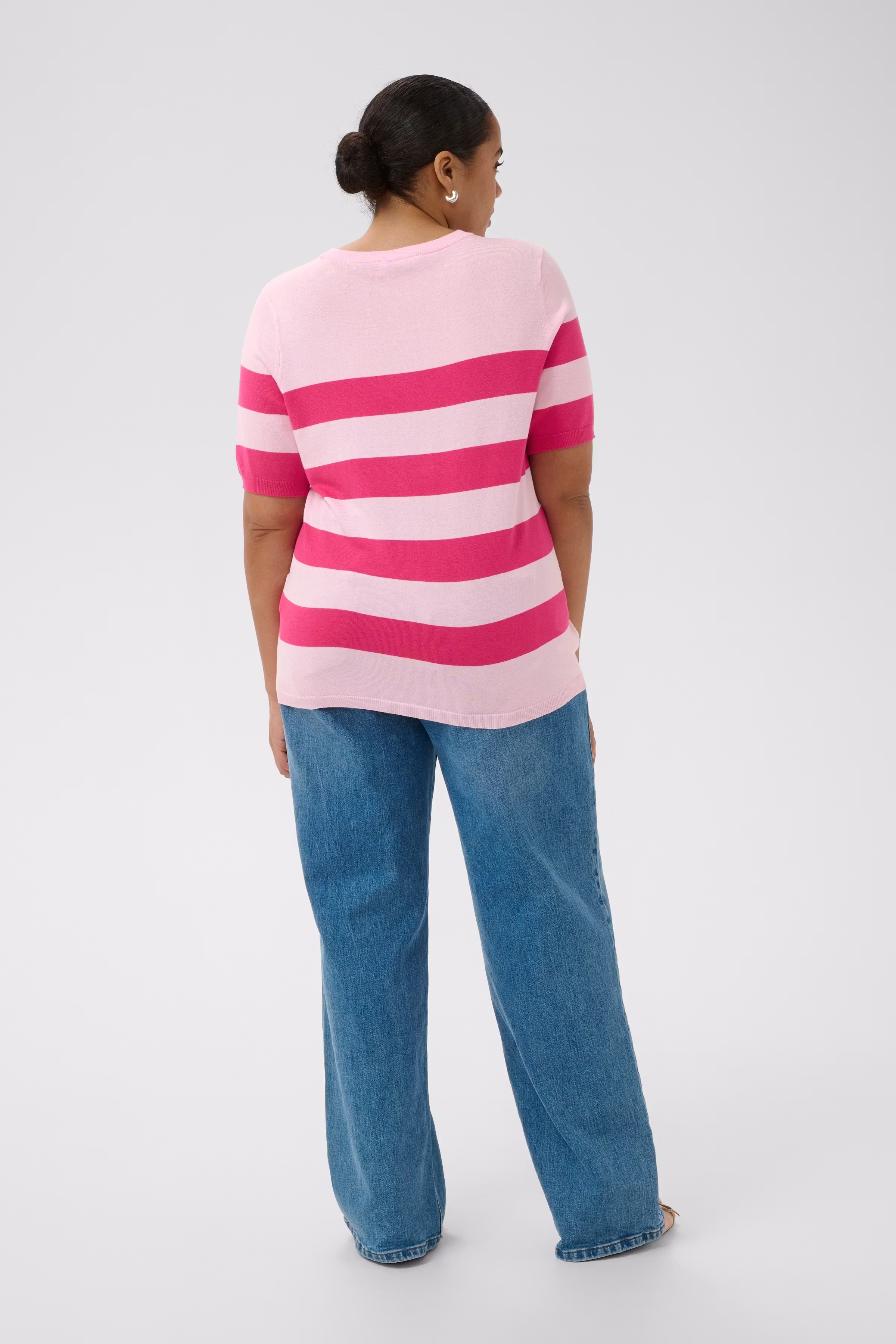 KClizzy Pullover LOOKBOOK BACK 10582914-109425