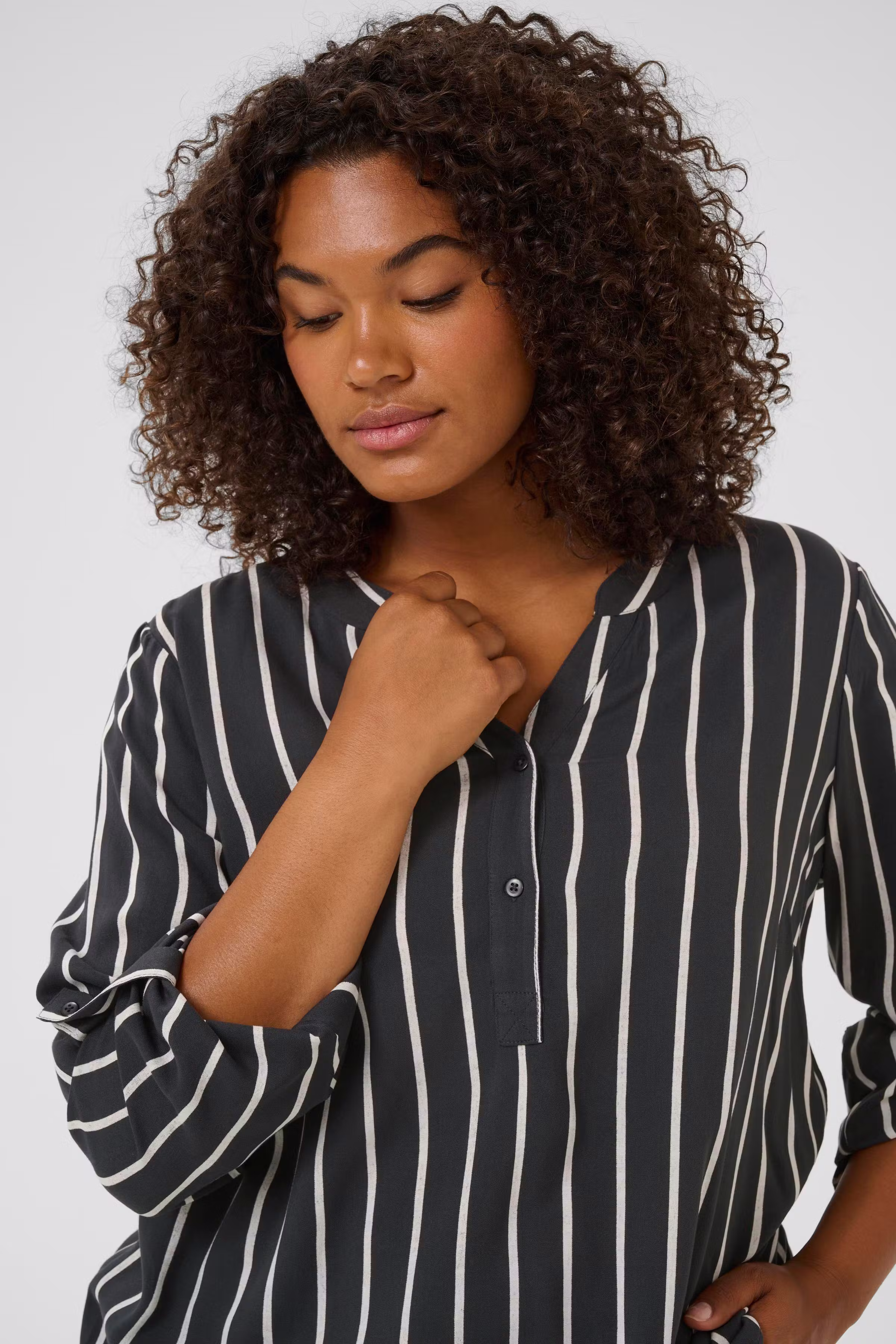 KCsida Blouse LOOKBOOK DETAIL 10580350-108466