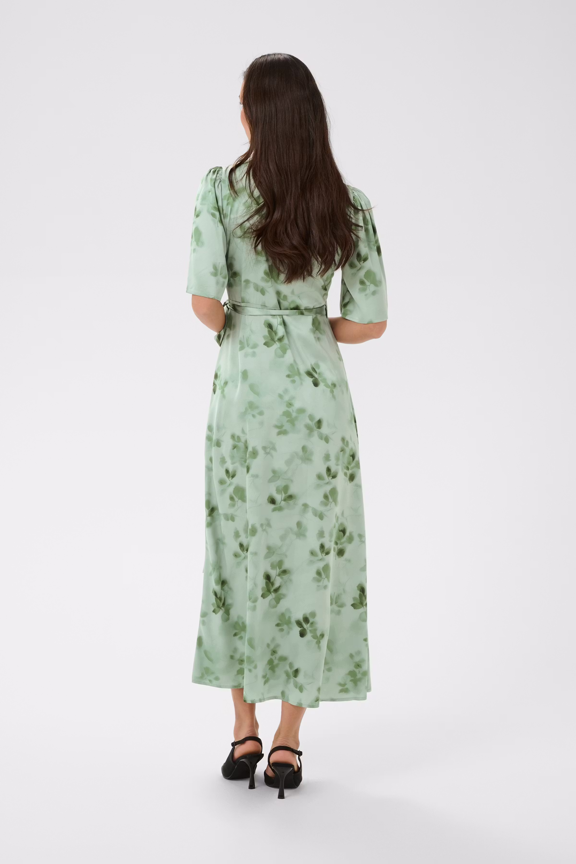 KAsadie Kleid LOOKBOOK BACK 10512165-109838