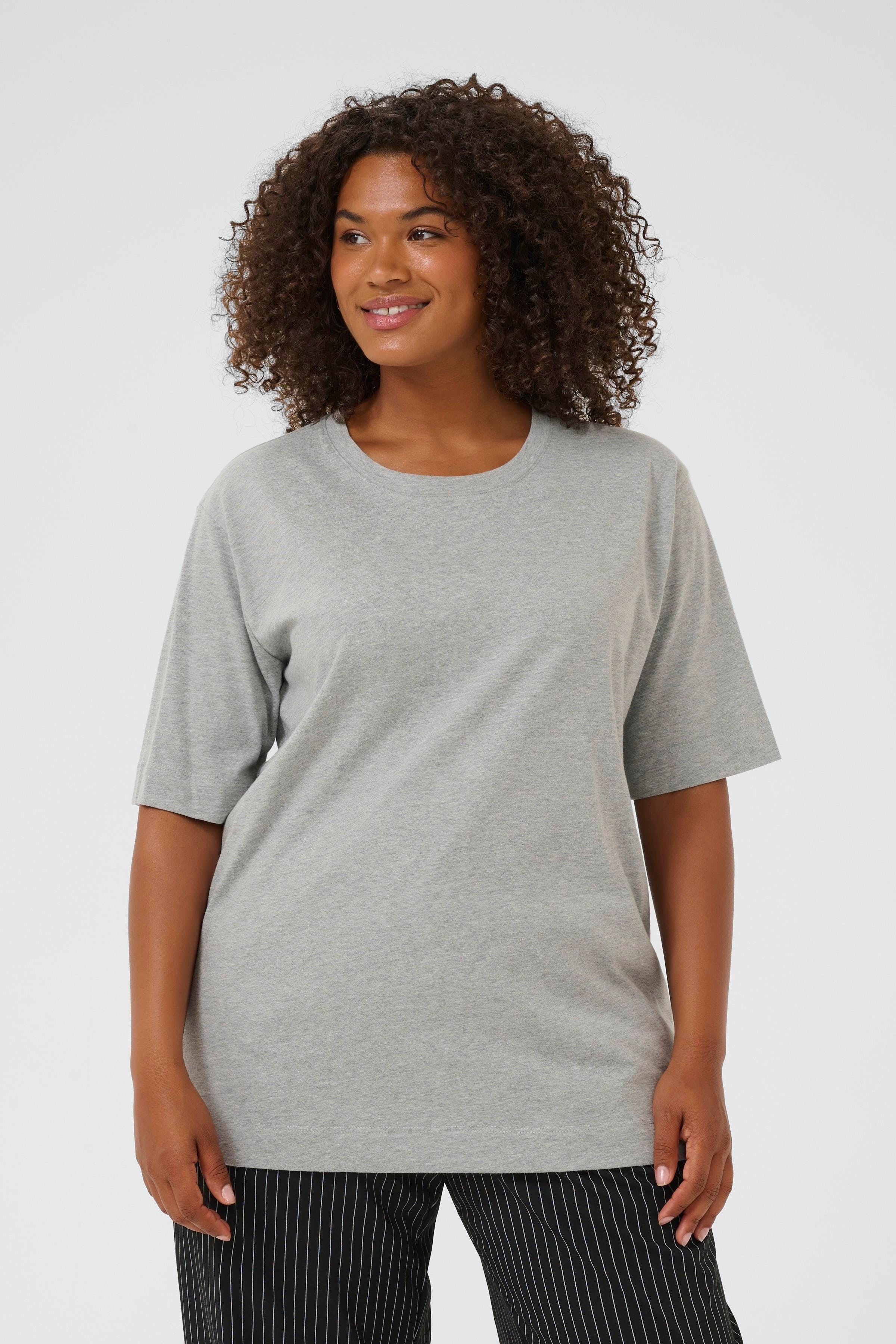 KCmina T-shirt LOOKBOOK FRONT 10583008-100123