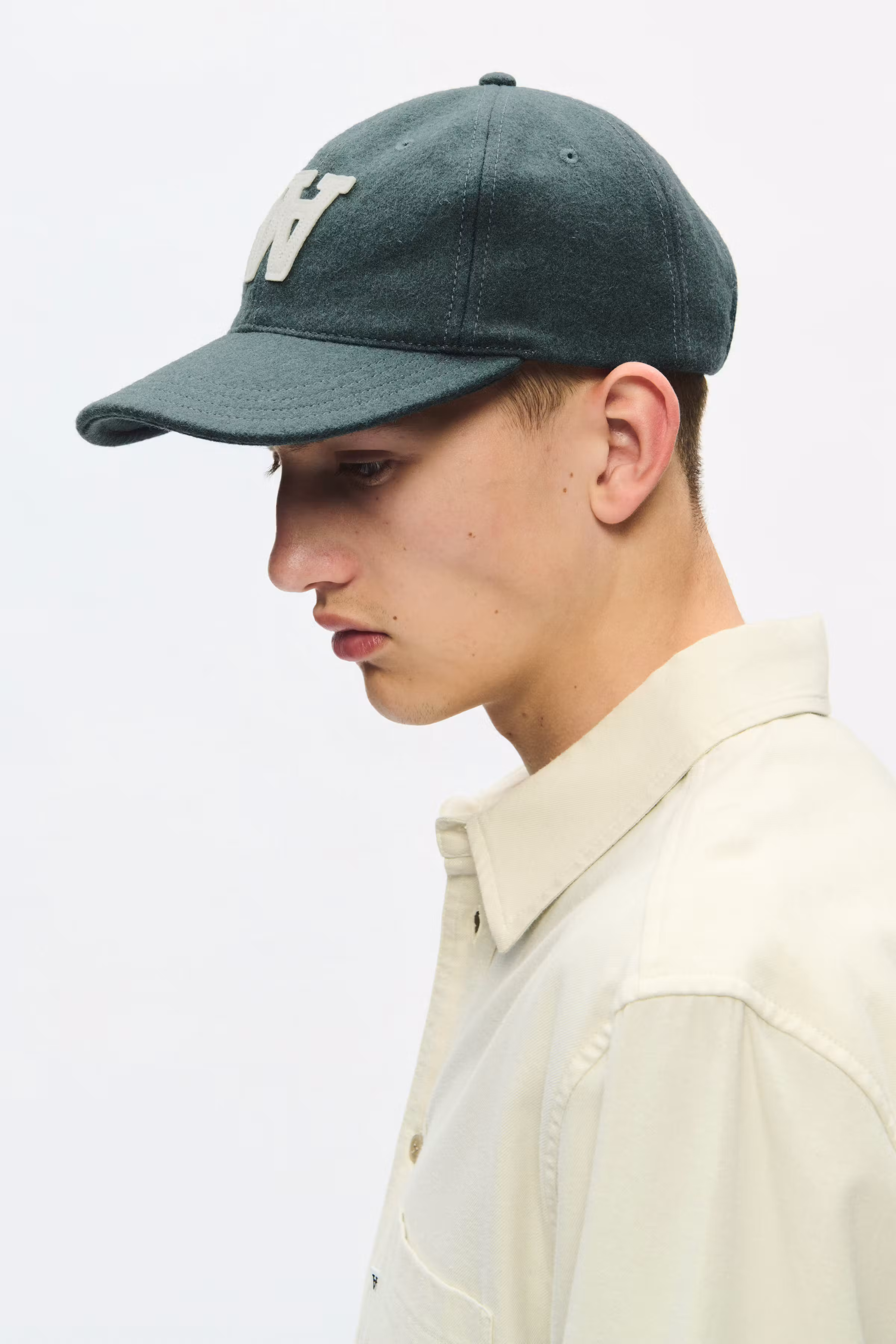WWAA felt patch Kappe LOOKBOOK DETAIL 30251593-195320