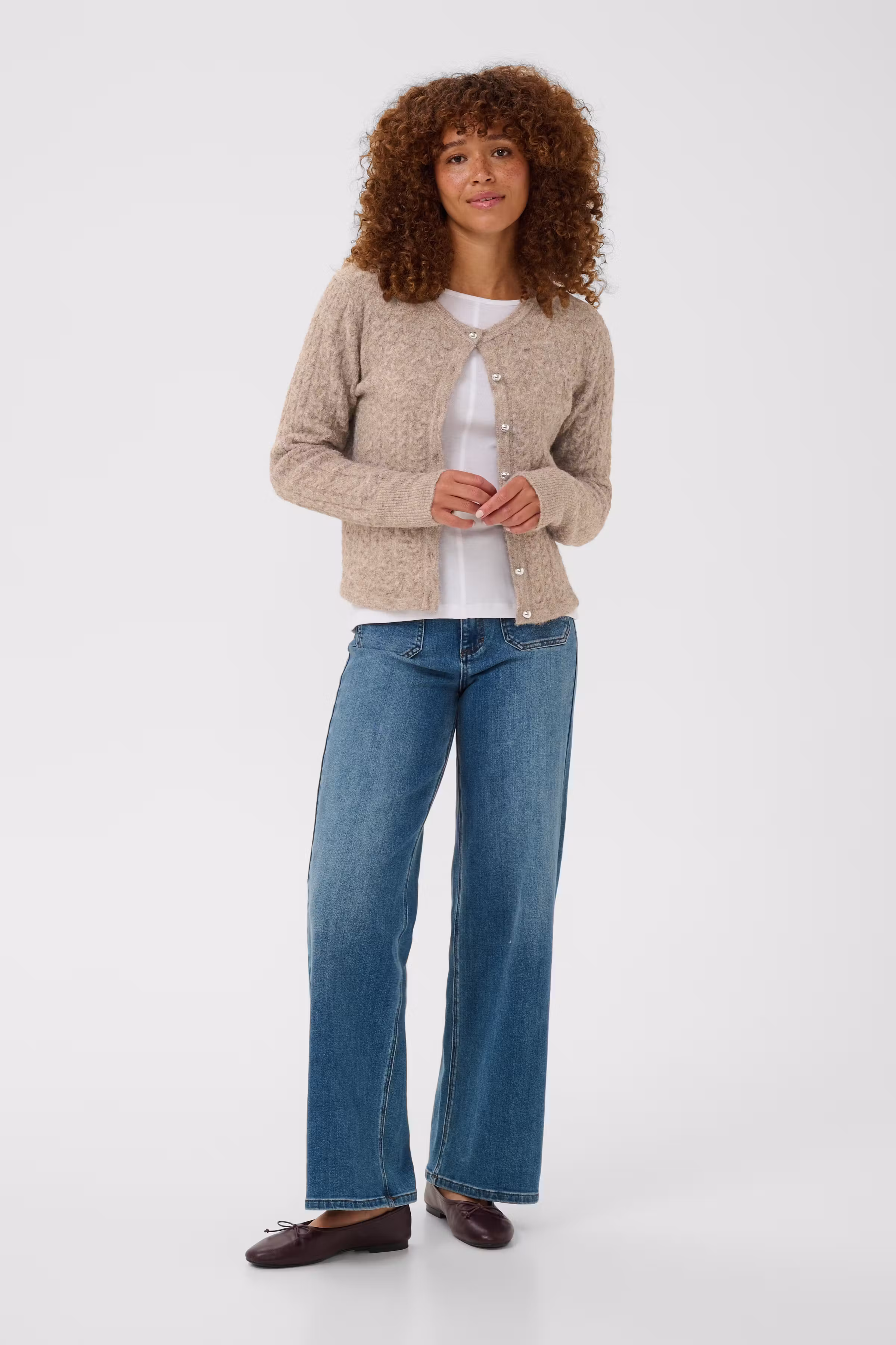 KAmelanie Cardigan LOOKBOOK FRONT 10512196-109952