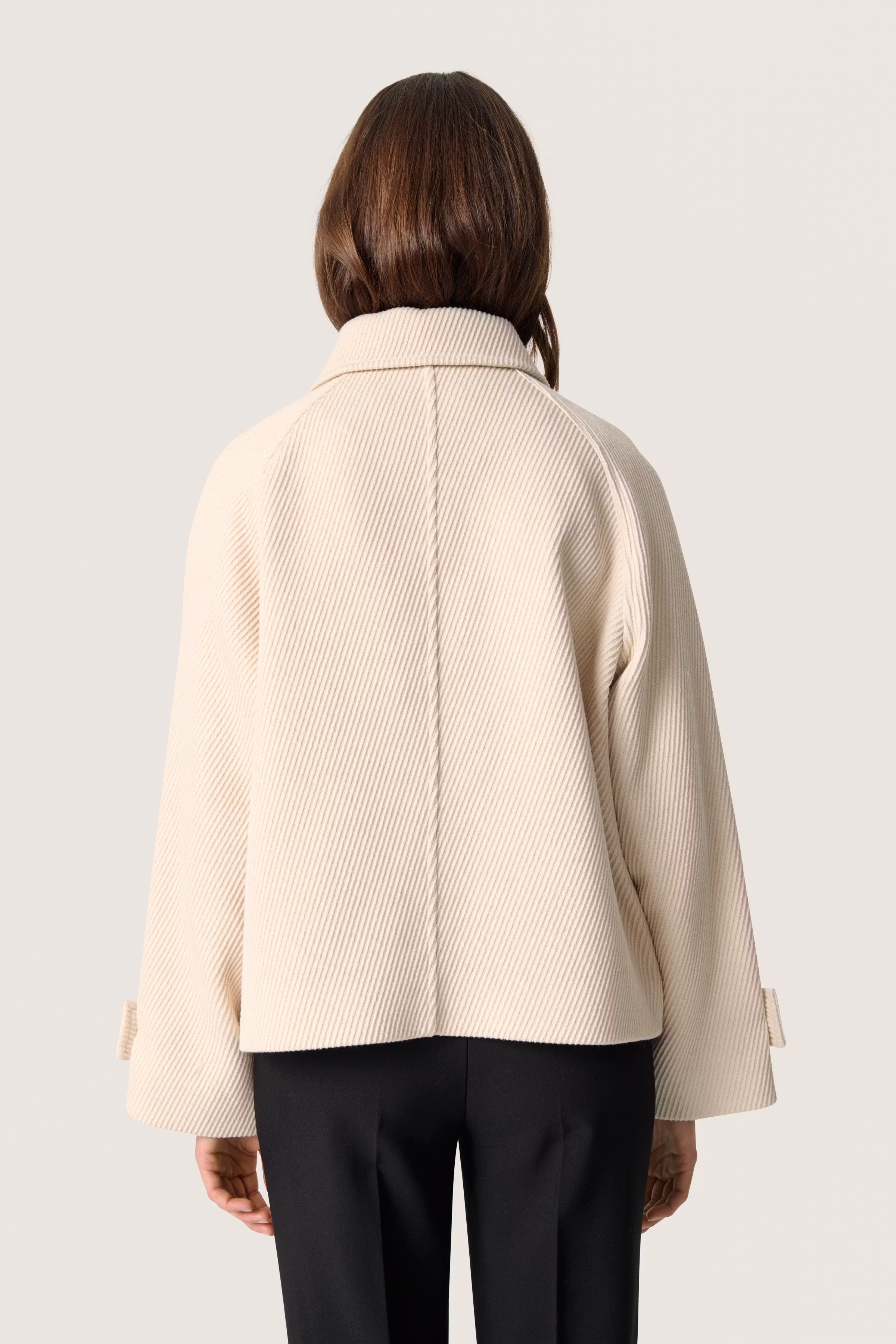 SLAkeleje Outerwear LOOKBOOK BACK 30407860-130401