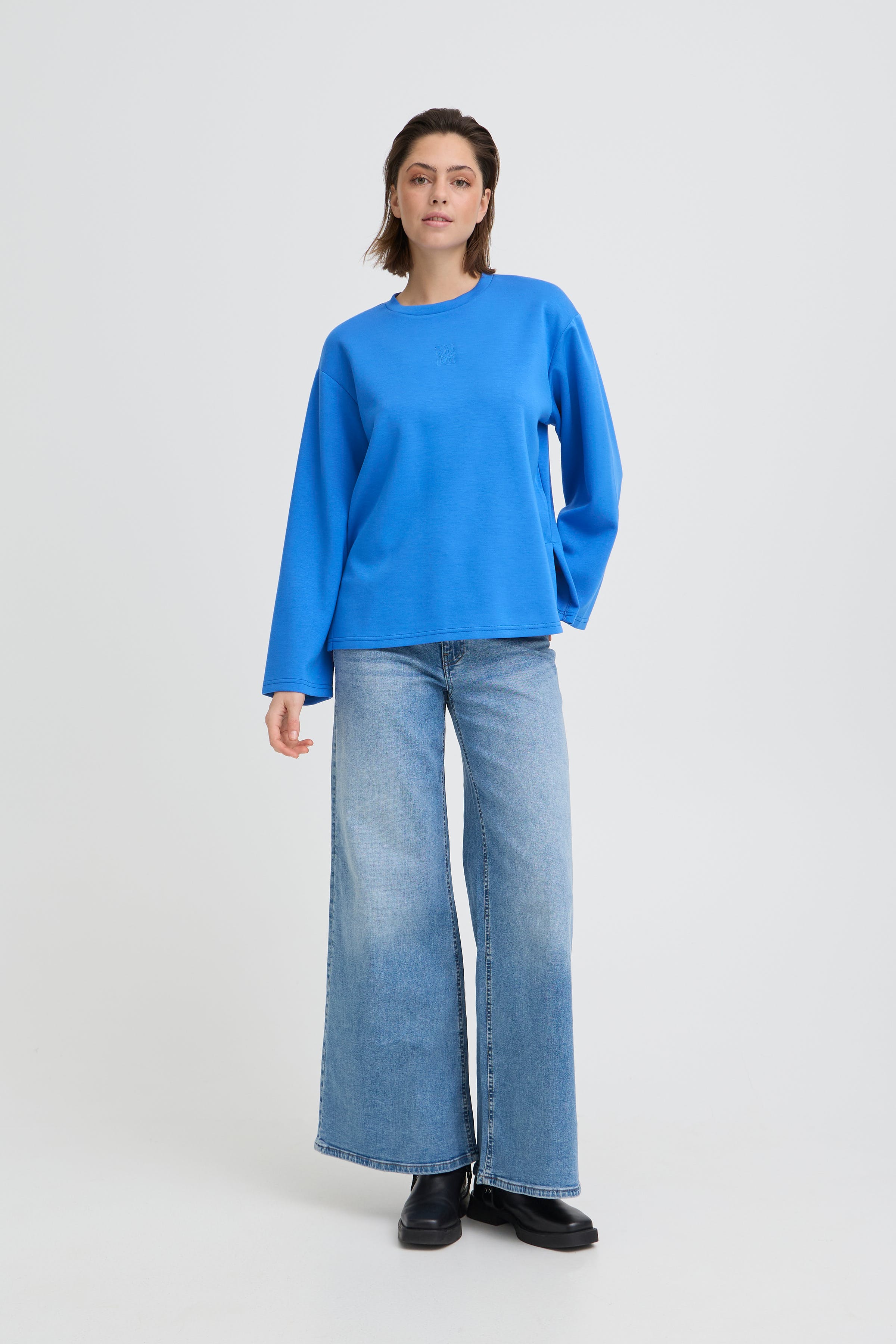 IHKATE T-shirt LOOKBOOK FRONT 20125119-184048