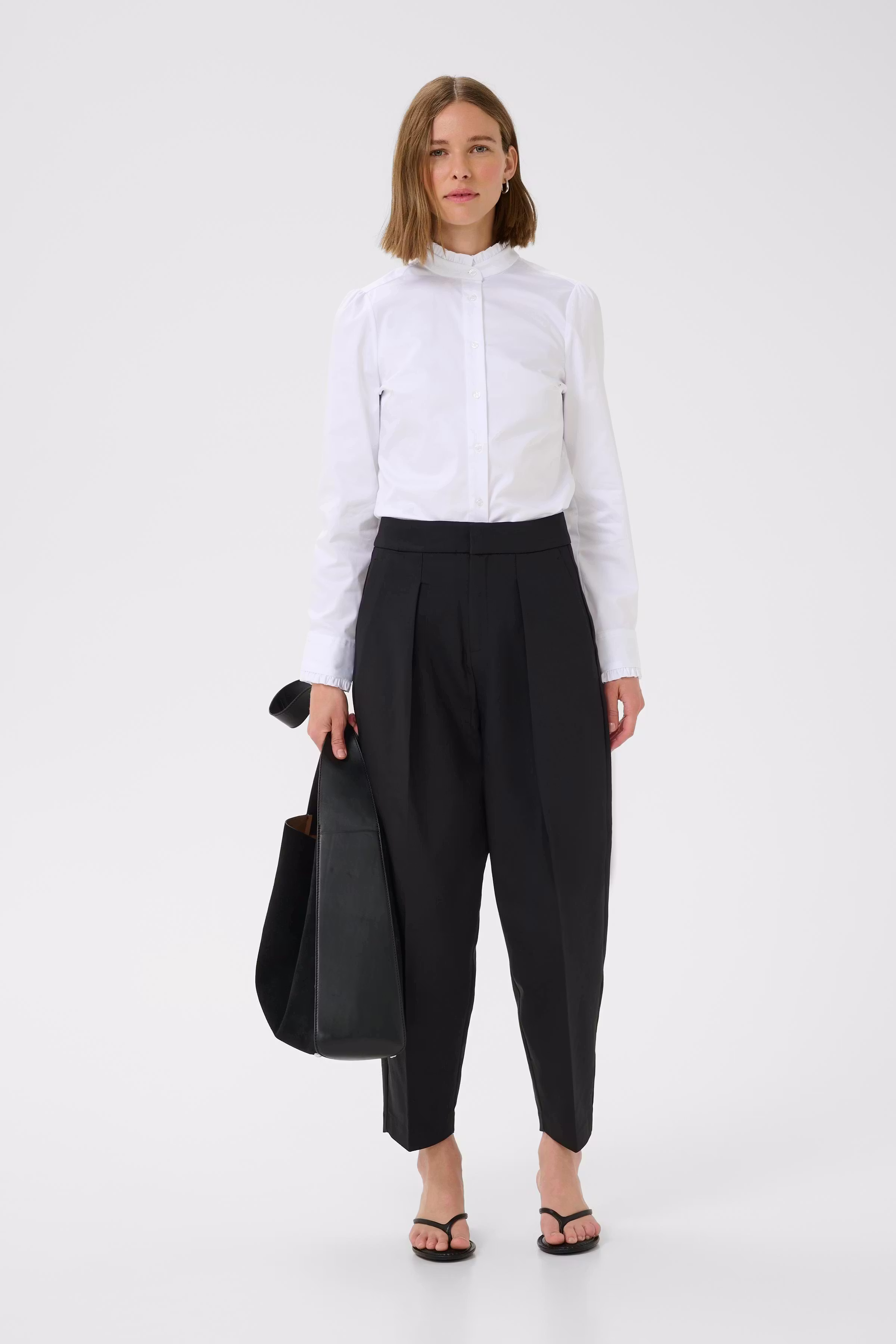 CallyIW LOOKBOOK FRONT 30111128-300001