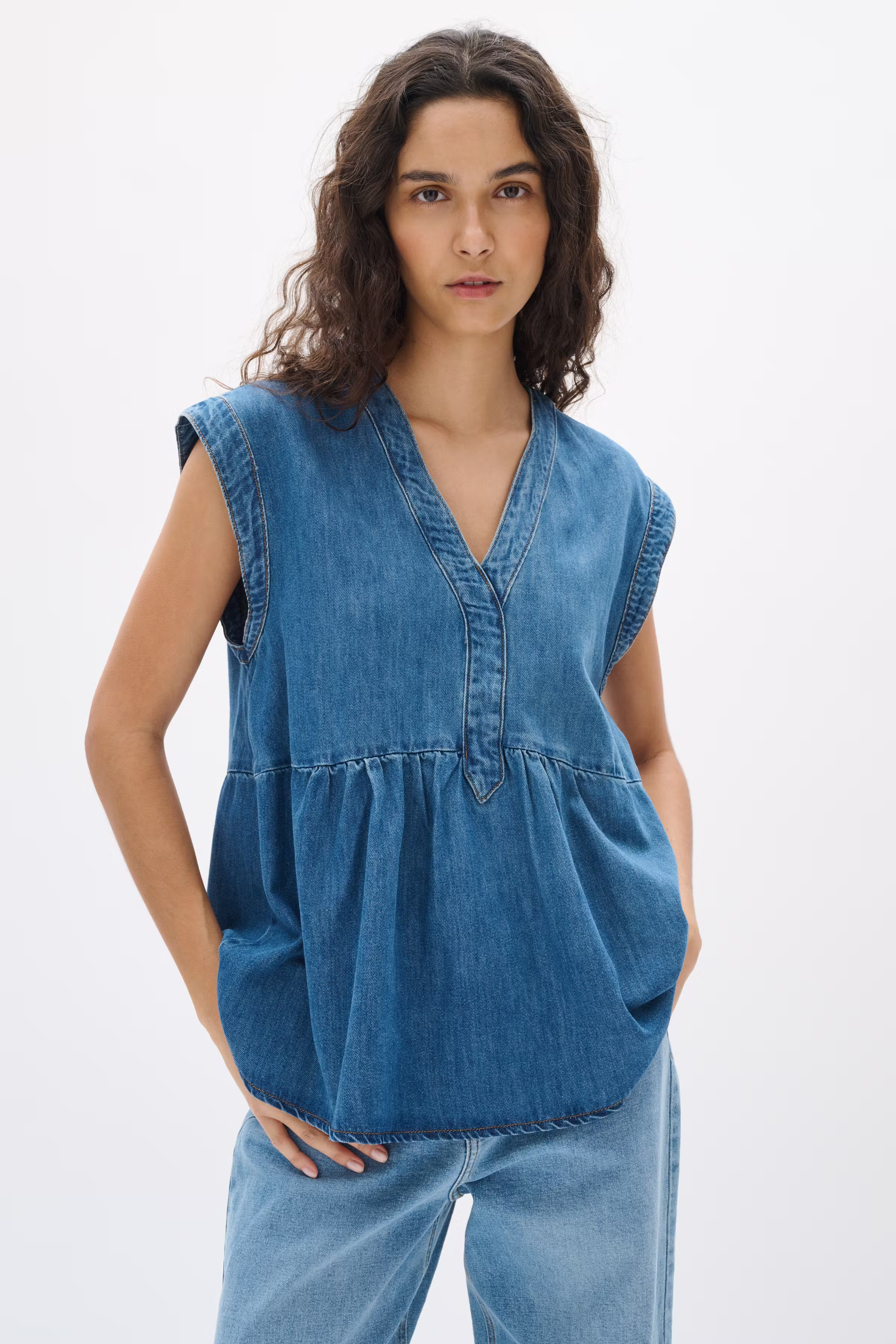 DaceyIW Blouse LOOKBOOK FRONT 30110682-301251