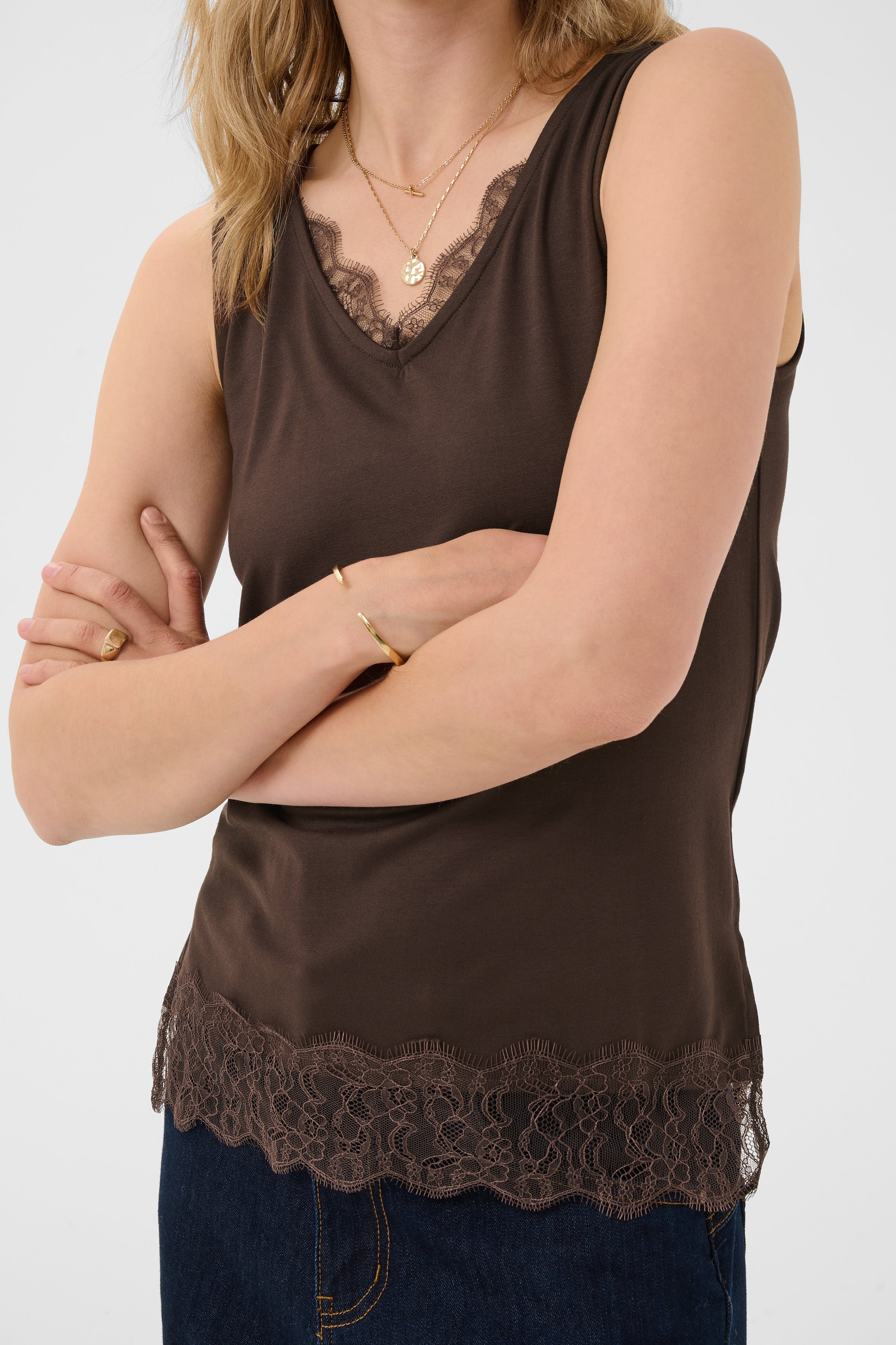 CRAlvaia Top LOOKBOOK DETAIL 10615546-191016