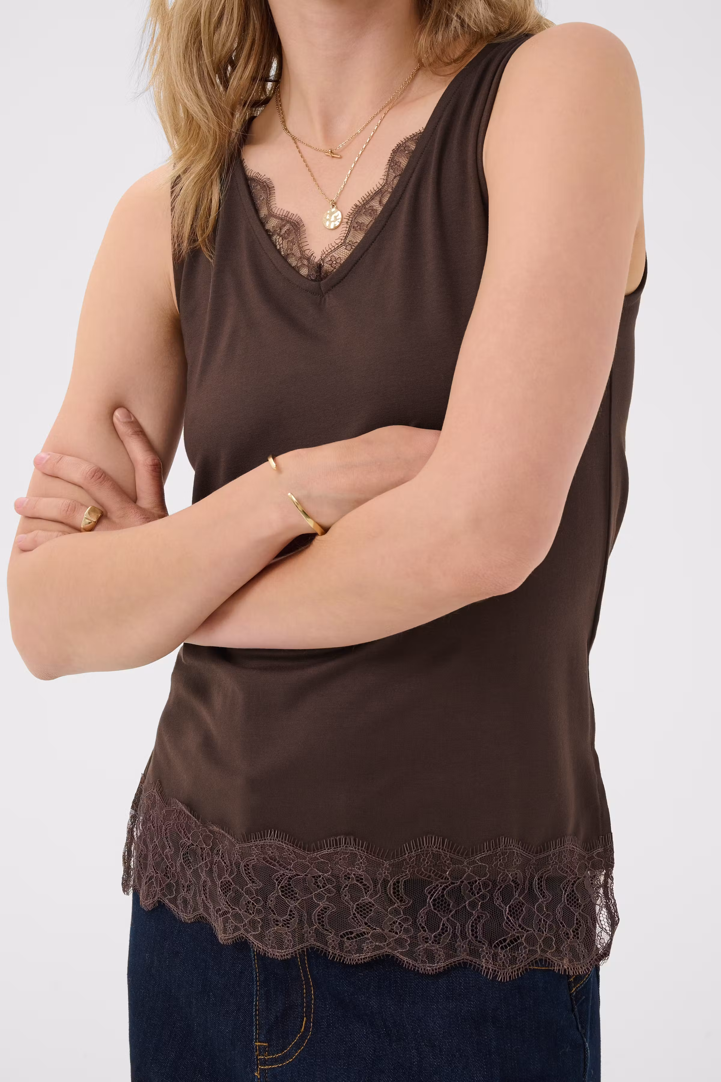 CRAlvaia Top LOOKBOOK DETAIL 10615546-191016