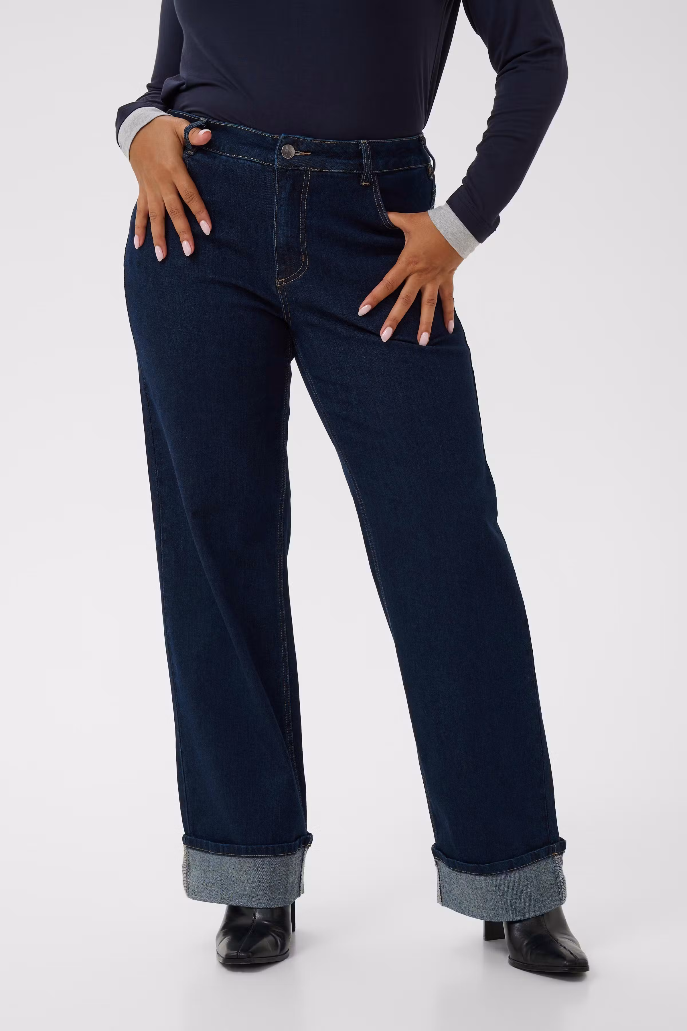 KCandrya Jeans LOOKBOOK FRONT 10584757-1000355