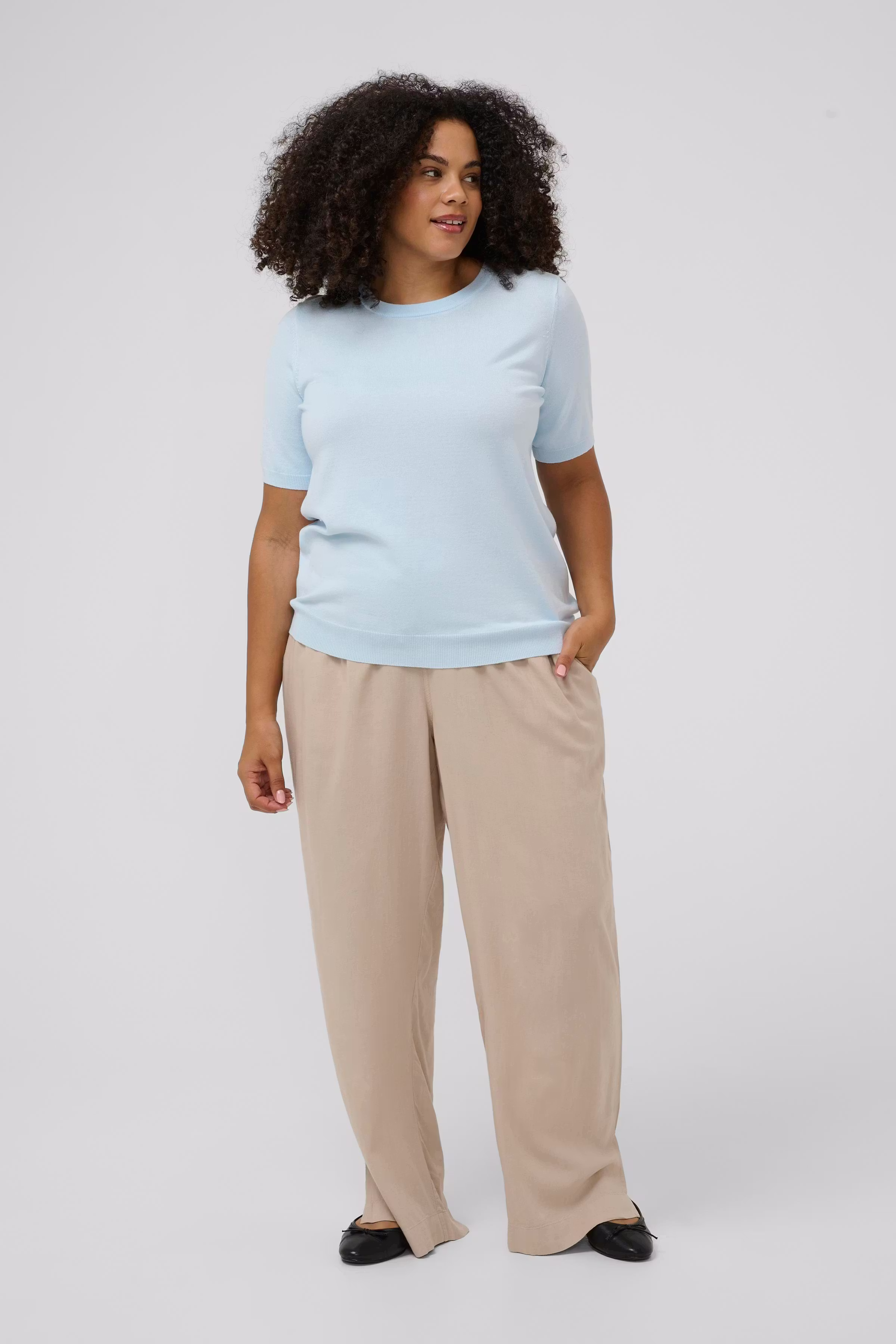 KClizzy Pullover LOOKBOOK FRONT 10582205-144005