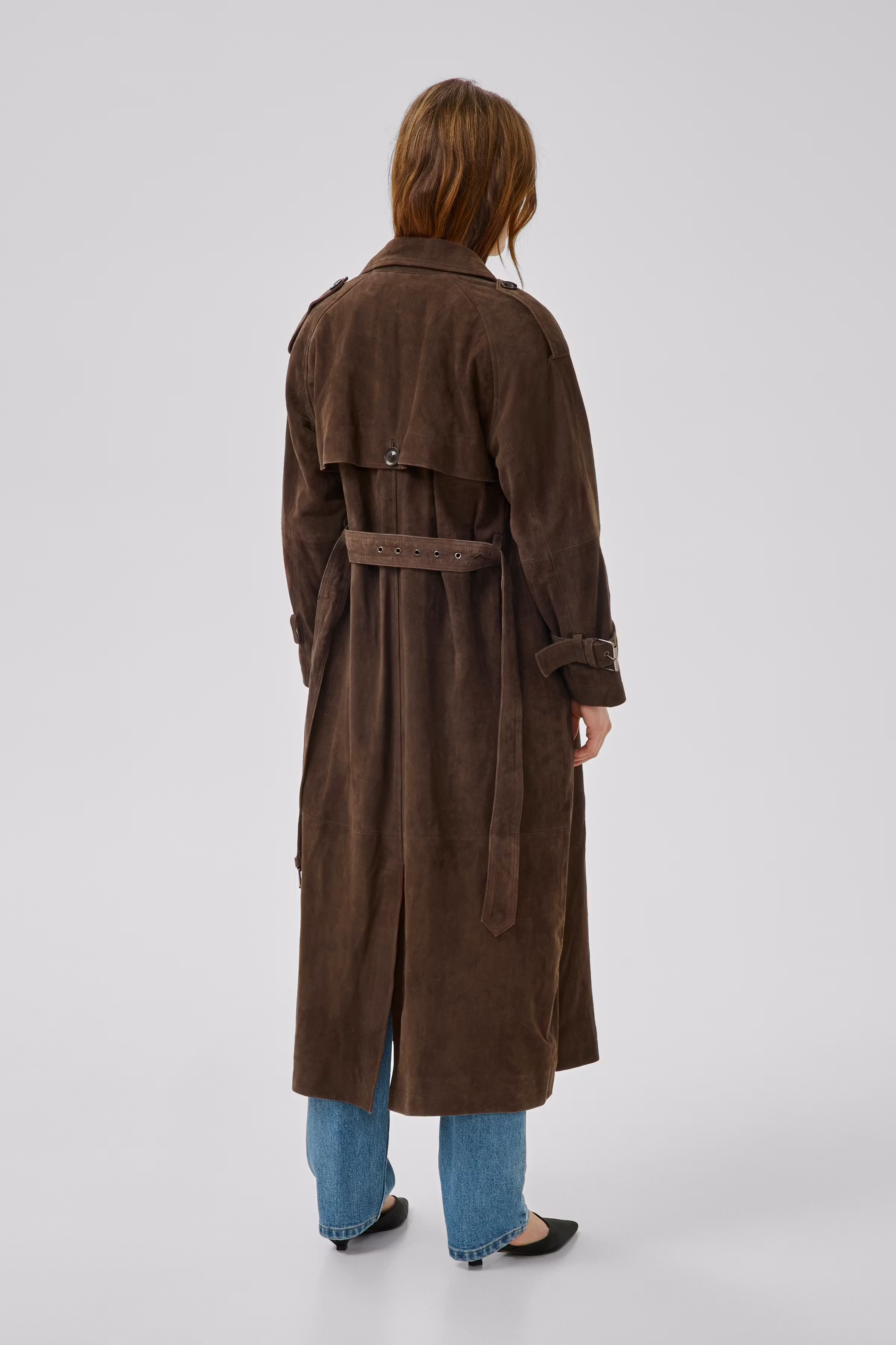 TaraMW Ruskindstrenchcoat LOOKBOOK BACK 10704830-190840