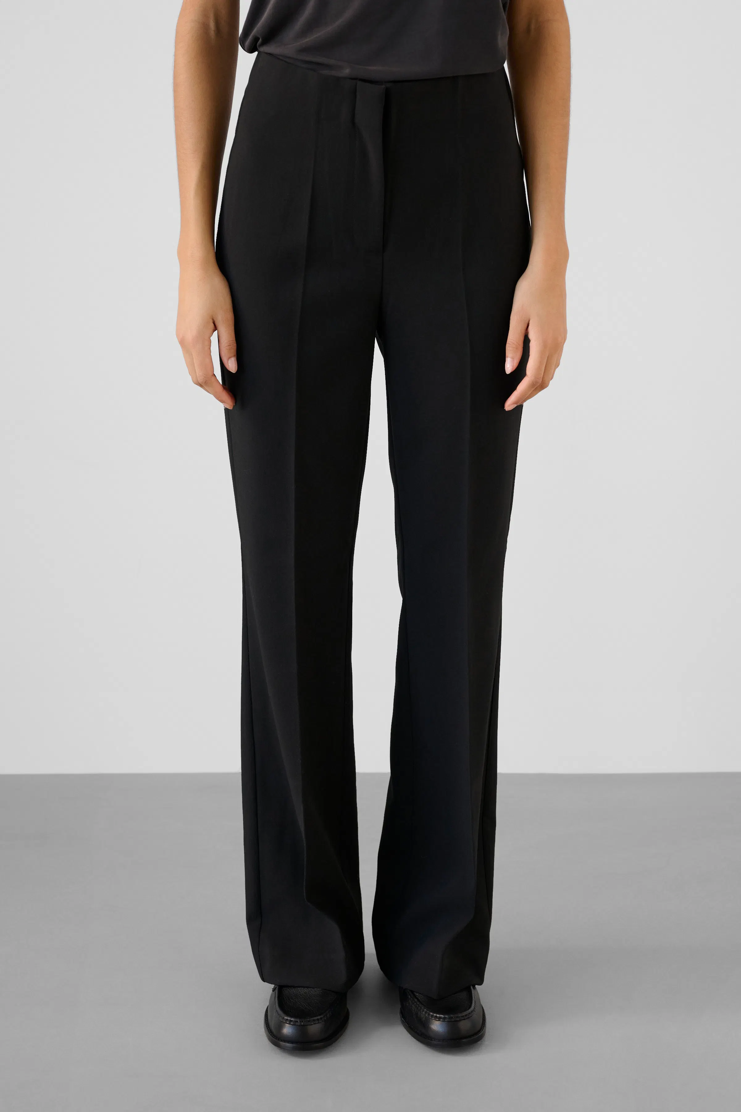SLCorinne Bukser LOOKBOOK FRONT 30405801-194008