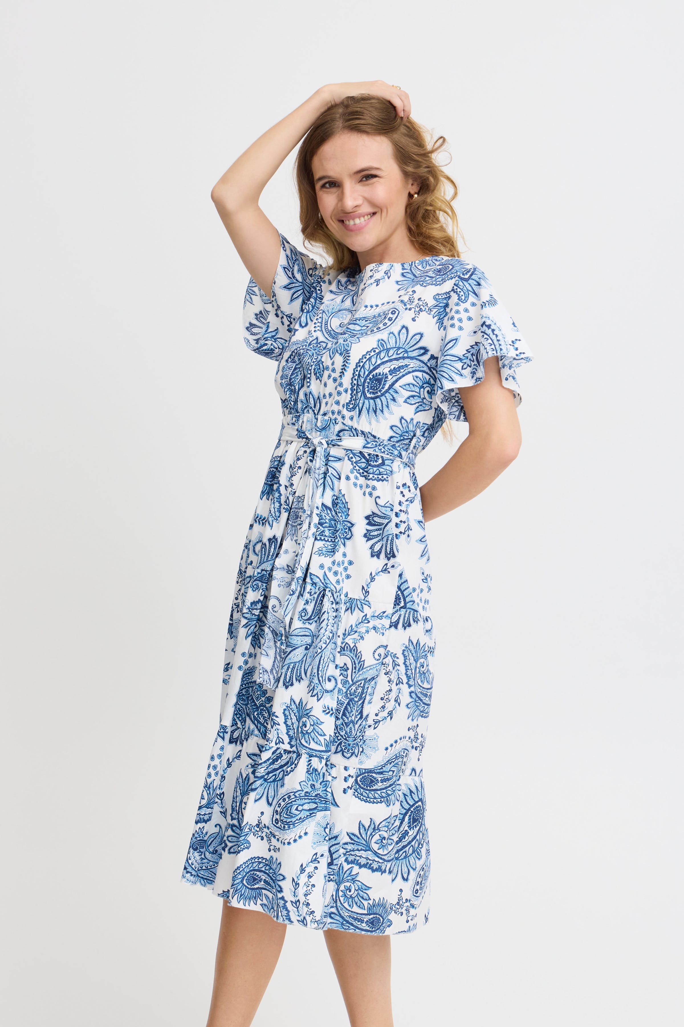 SBJADA Kleid LOOKBOOK FRONT 22100550-193923