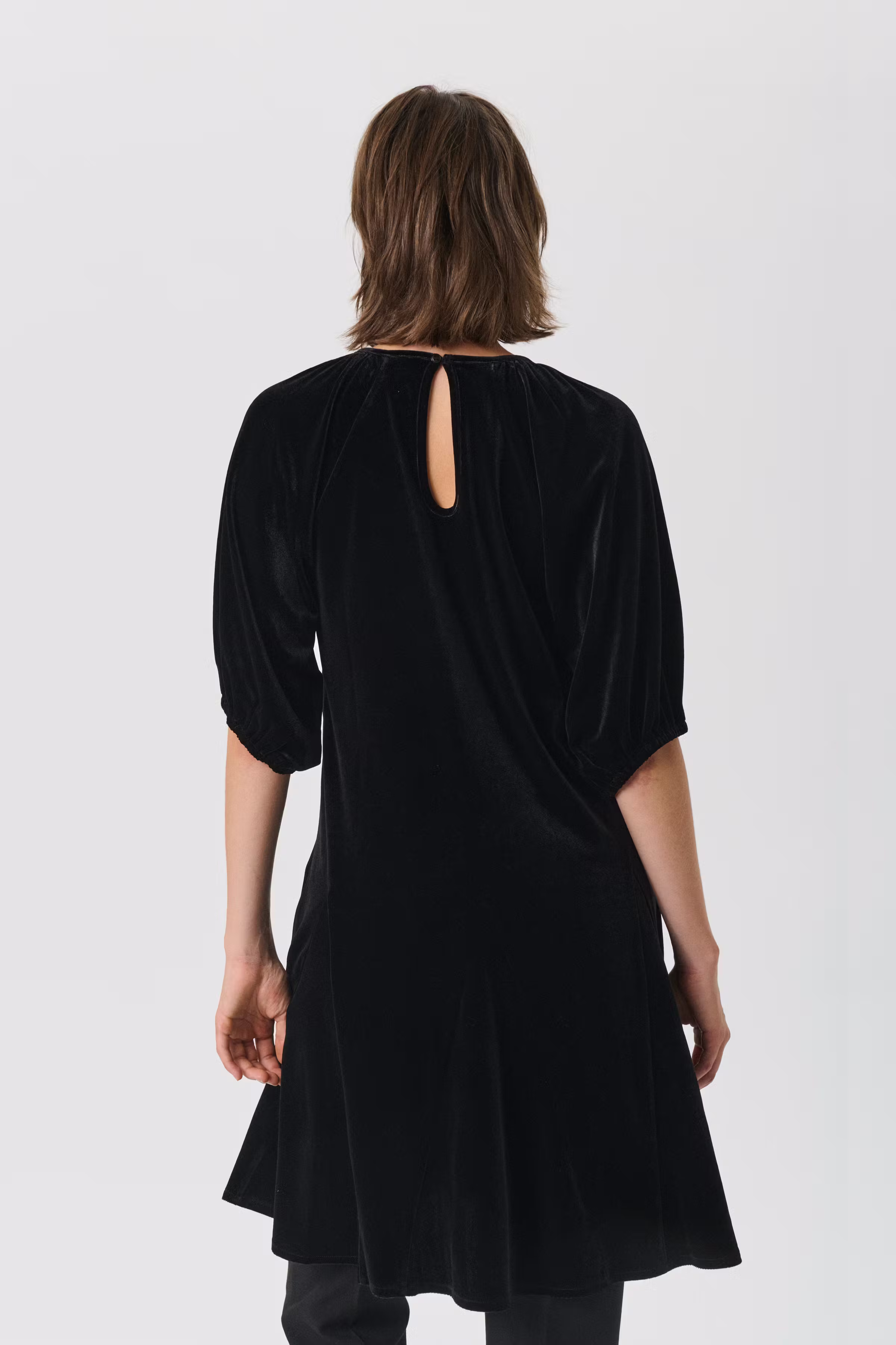 RuthyaPW Dress LOOKBOOK BACK 30310230-194008