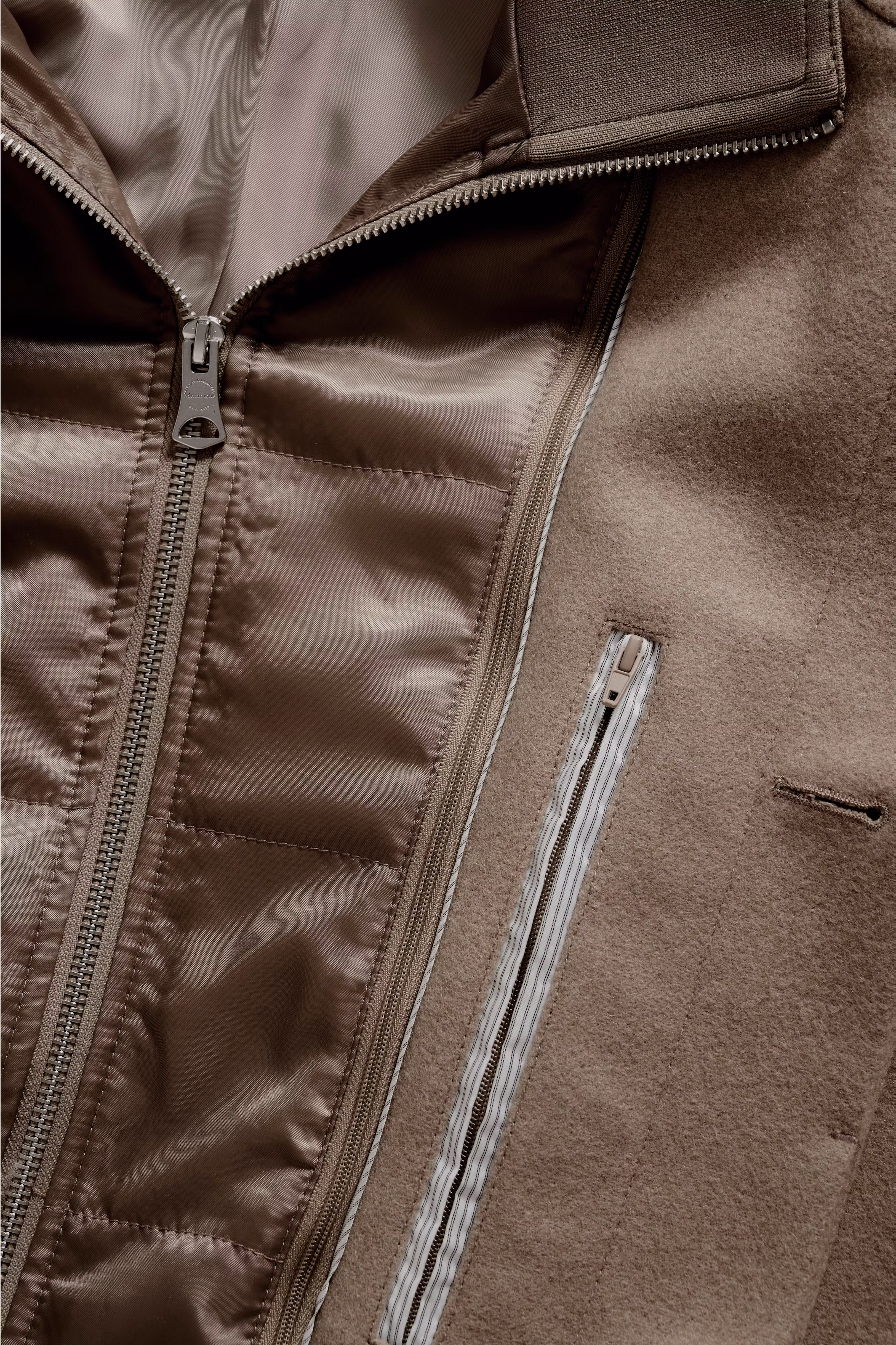 Harvey Wollmantel PACK DETAIL 30203845-181112