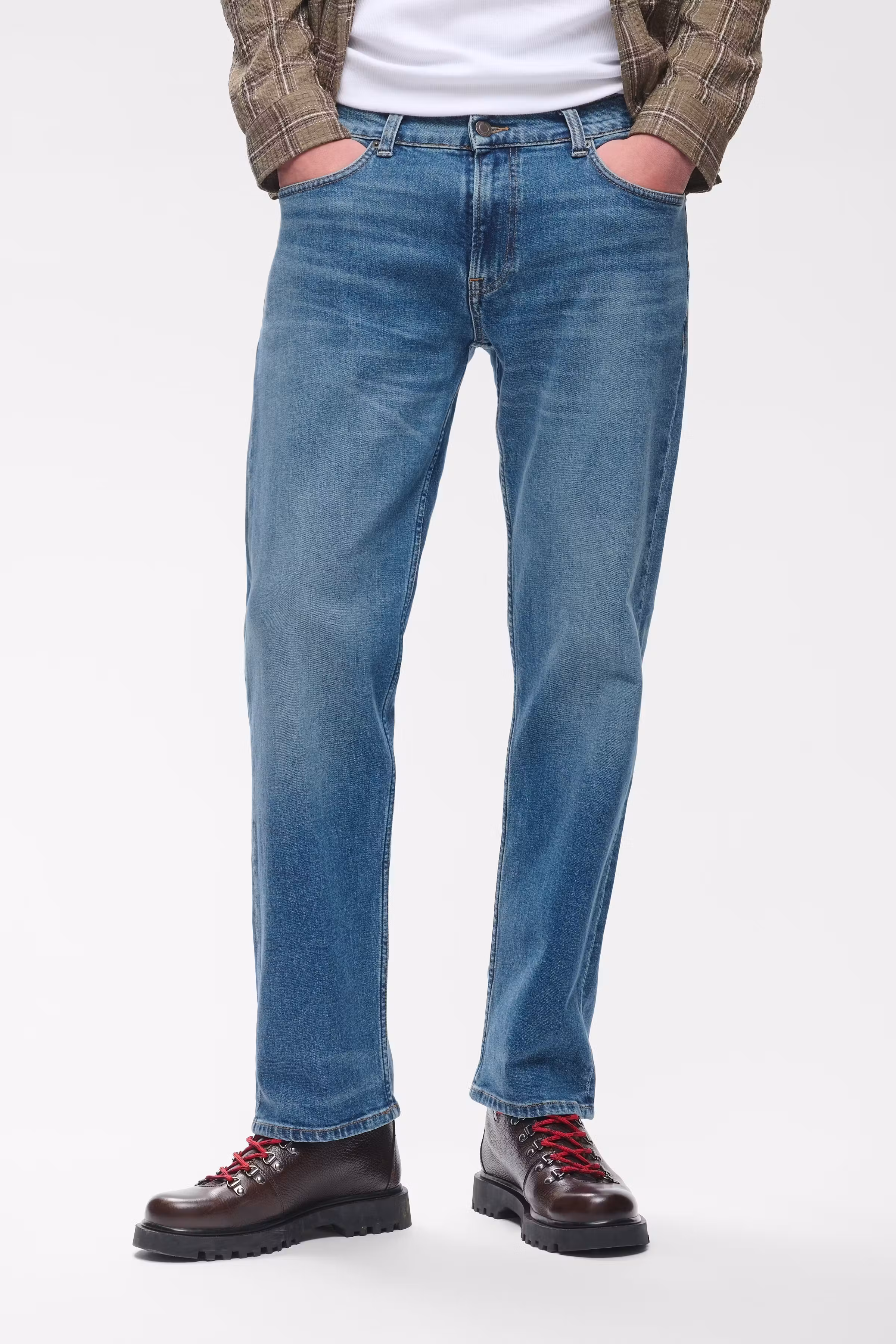 MAMike Hose LOOKBOOK FRONT 30209151-305099